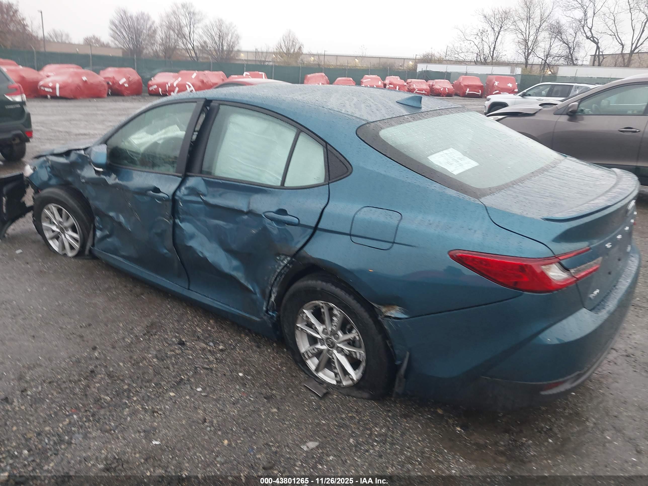 TOYOTA CAMRY image 3