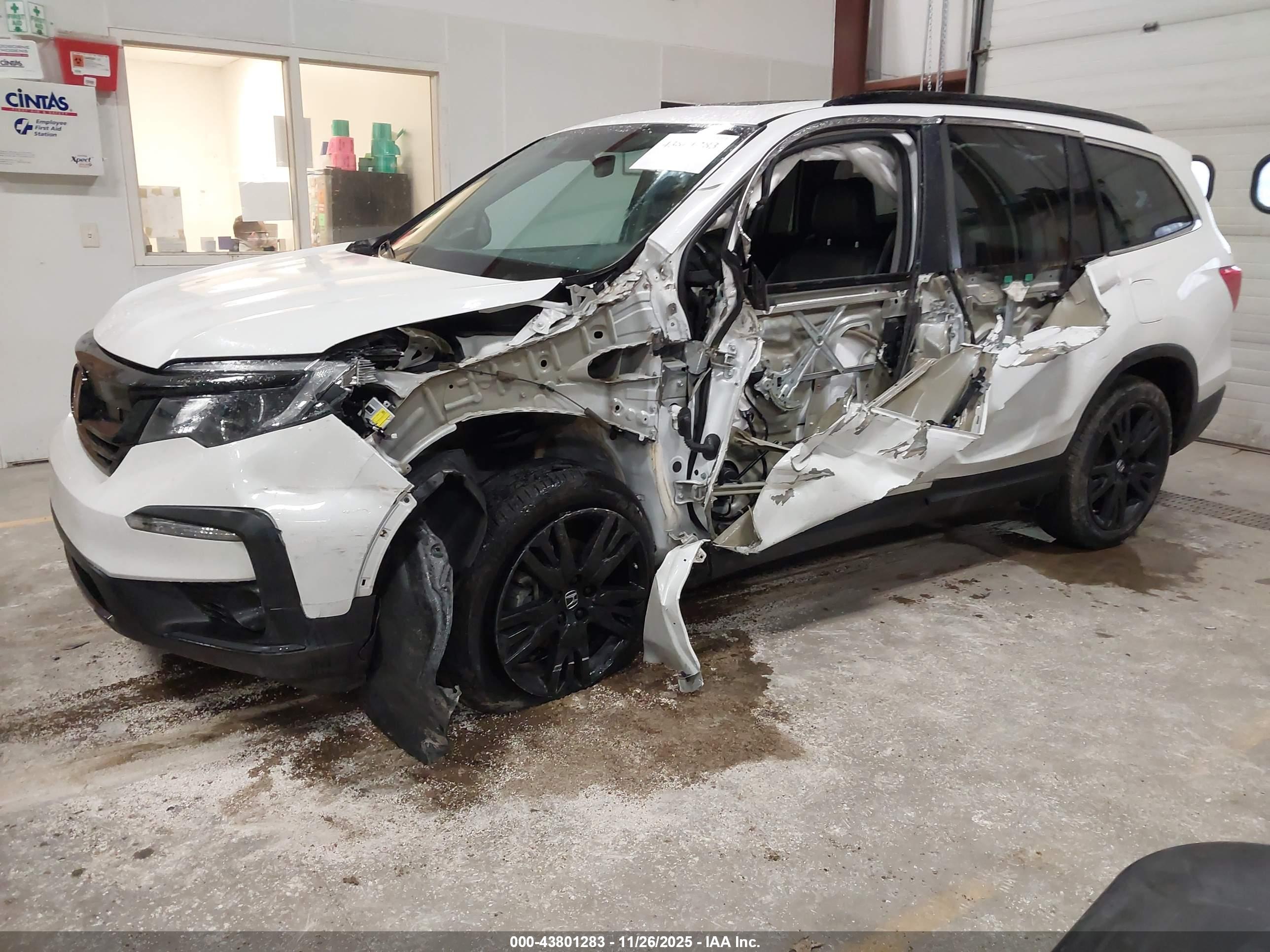HONDA PILOT image 2