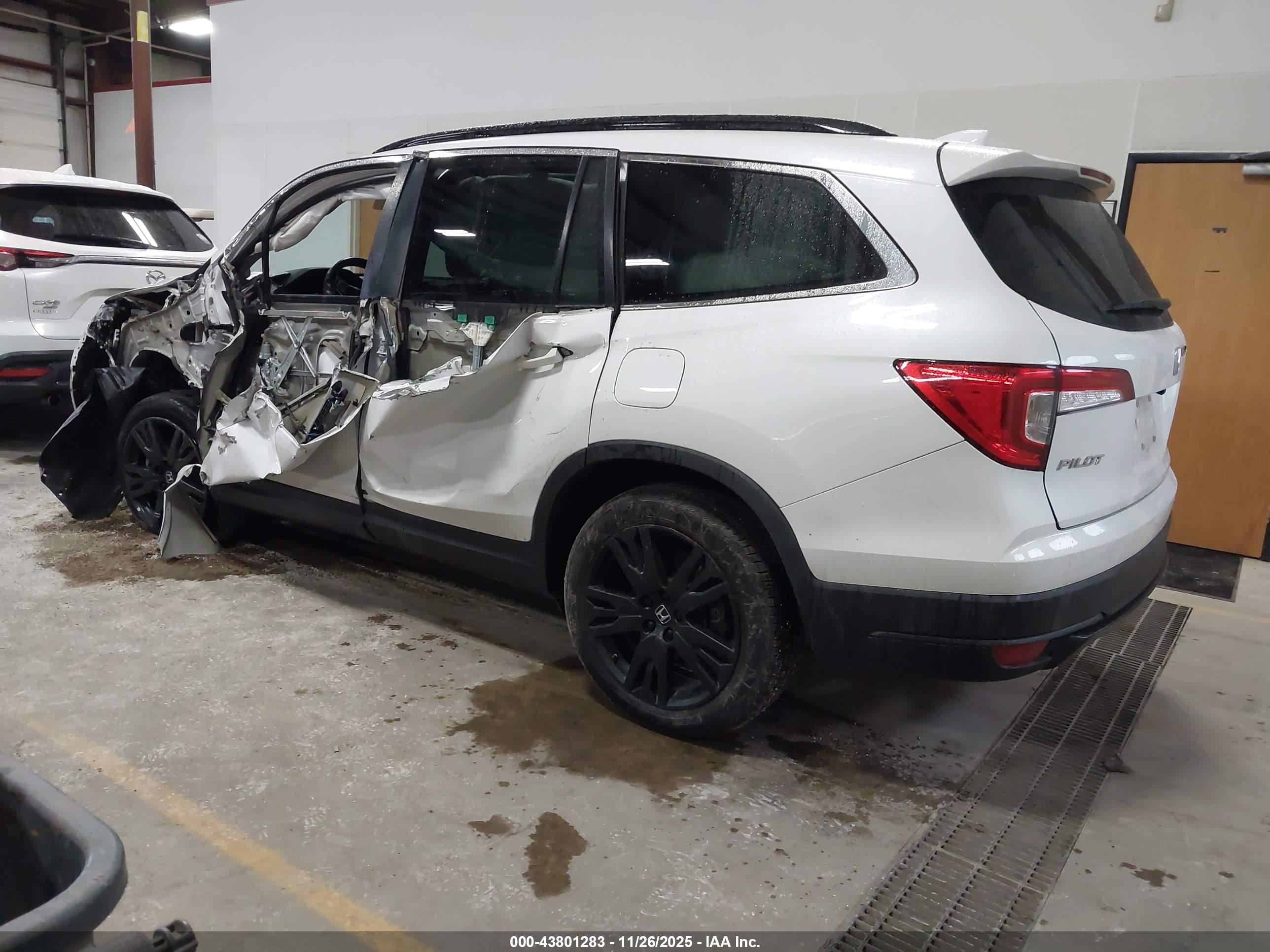 HONDA PILOT image 3