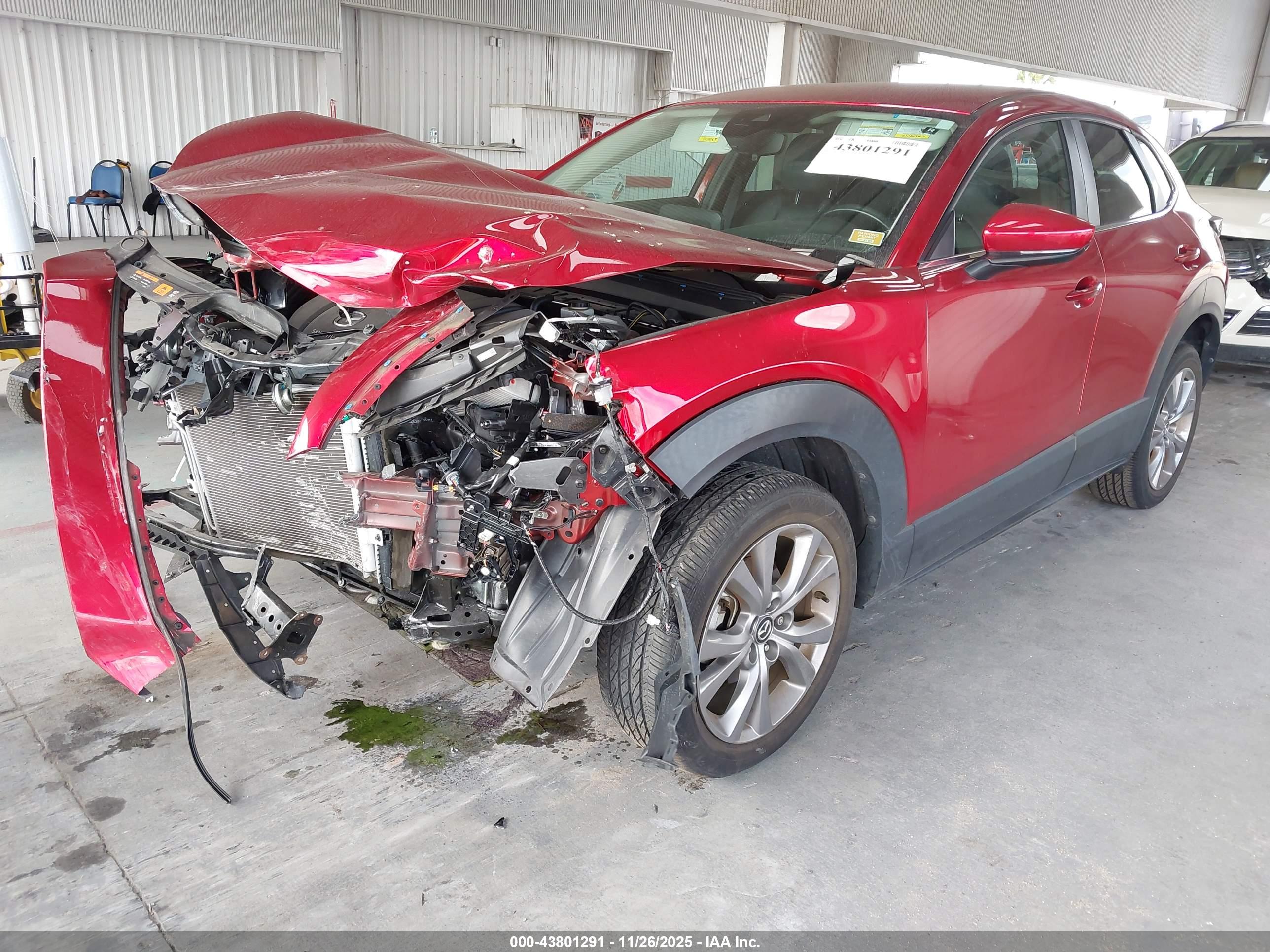 MAZDA CX-30 image 2