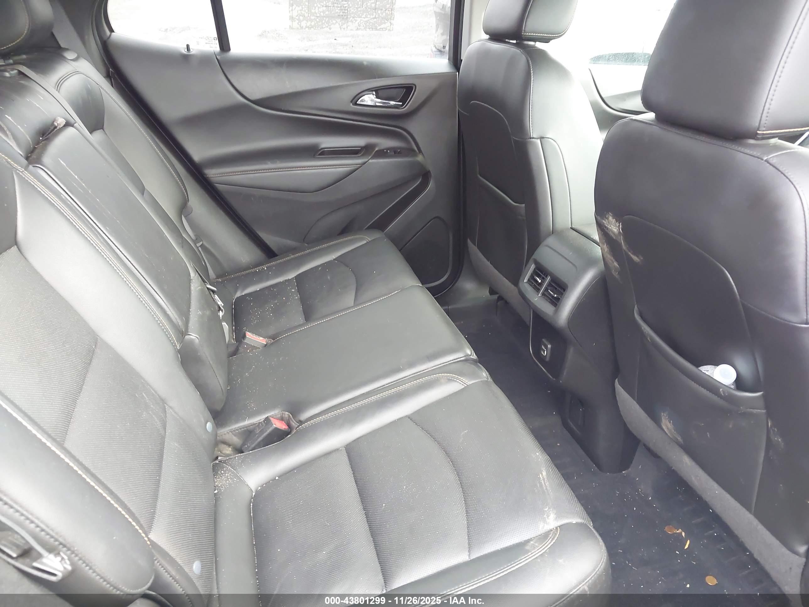 CHEVROLET EQUINOX image 8