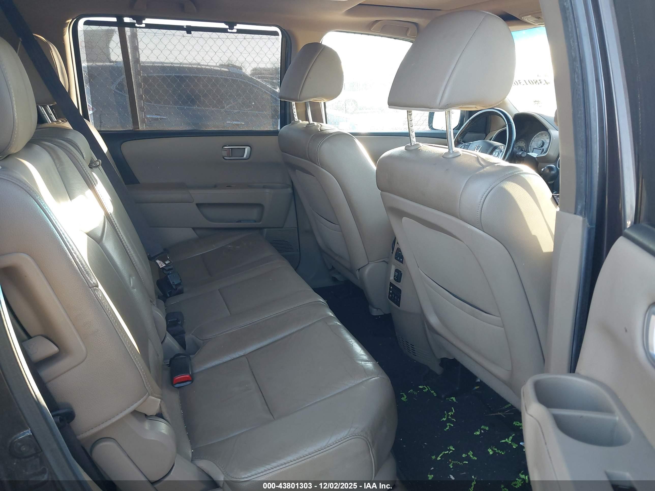 HONDA PILOT image 8