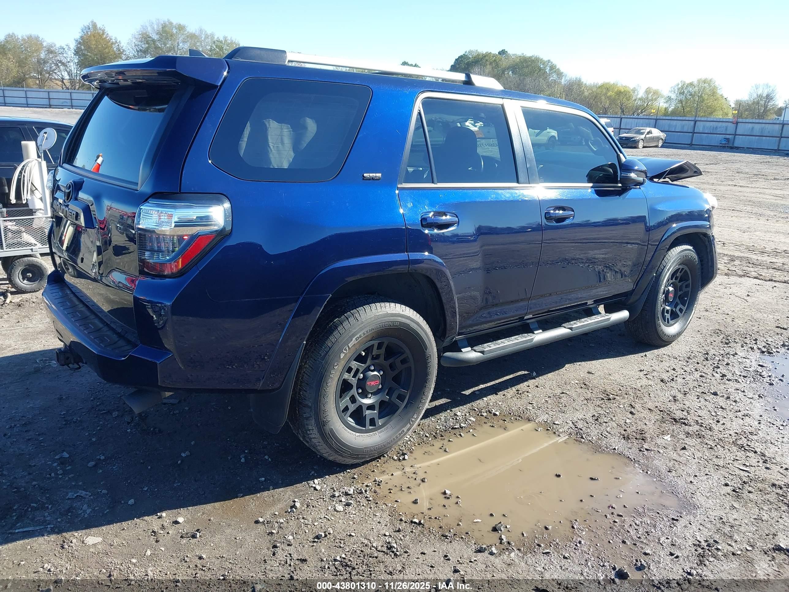 TOYOTA 4RUNNER image 4