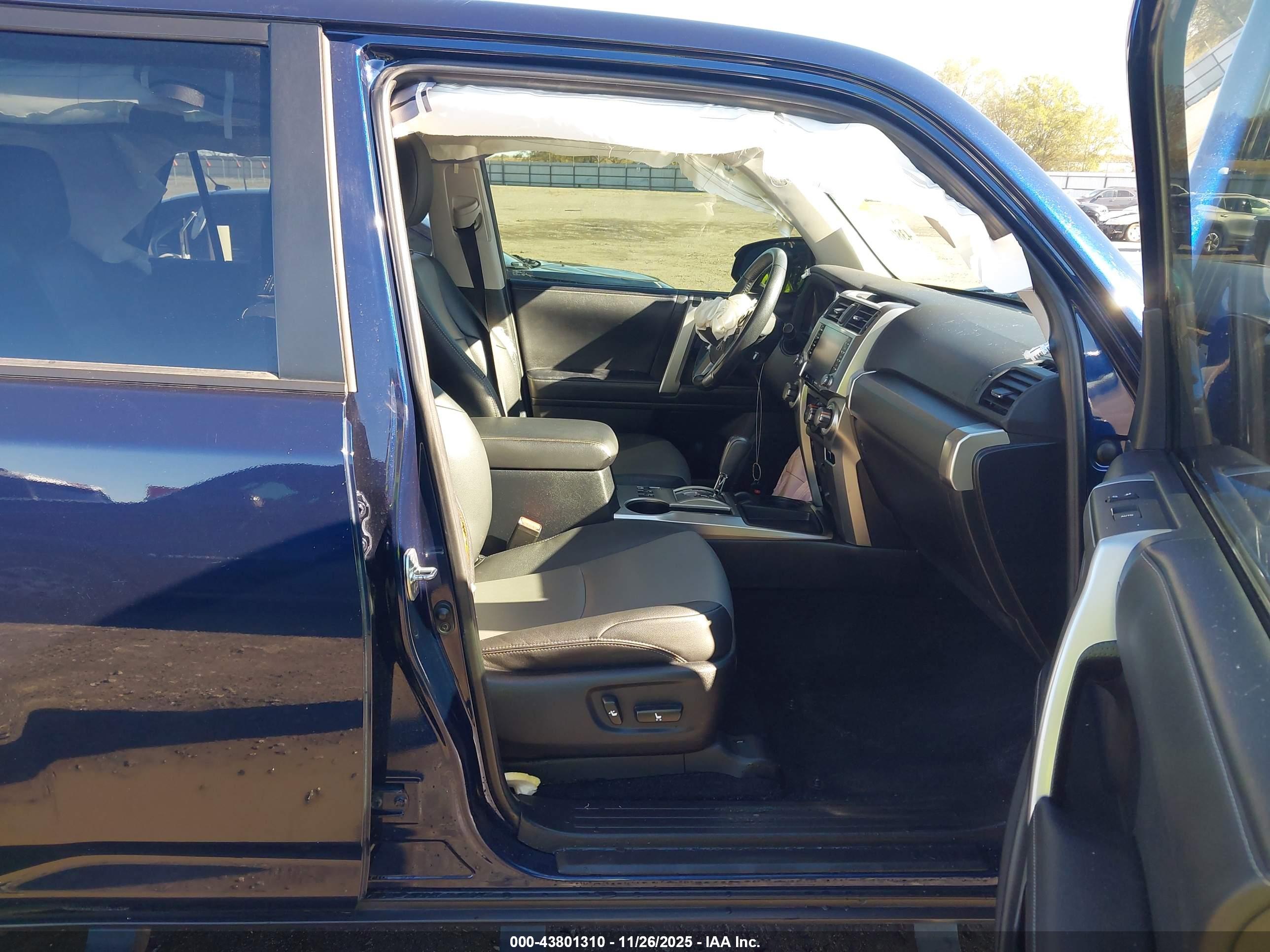 TOYOTA 4RUNNER image 5