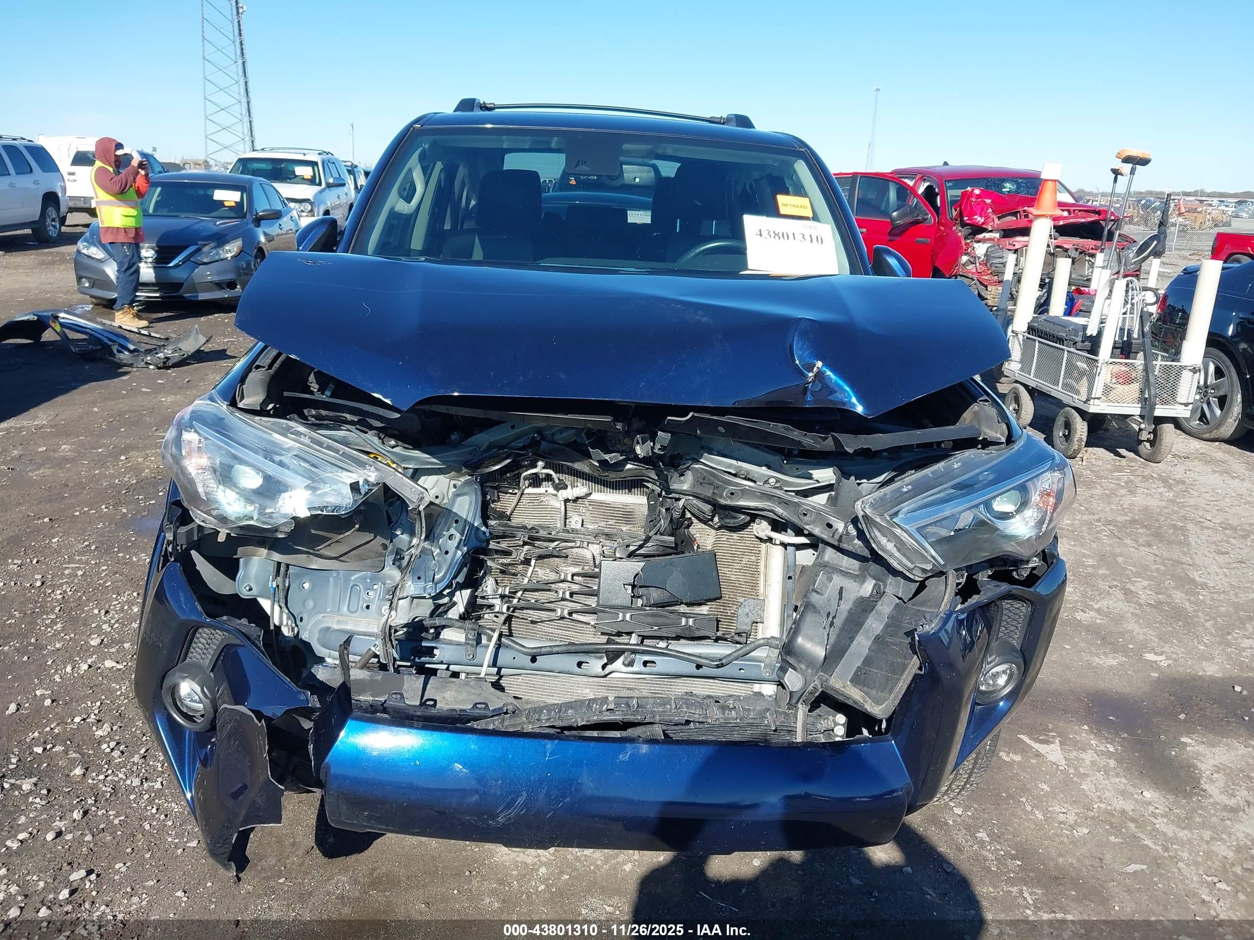 TOYOTA 4RUNNER image 6