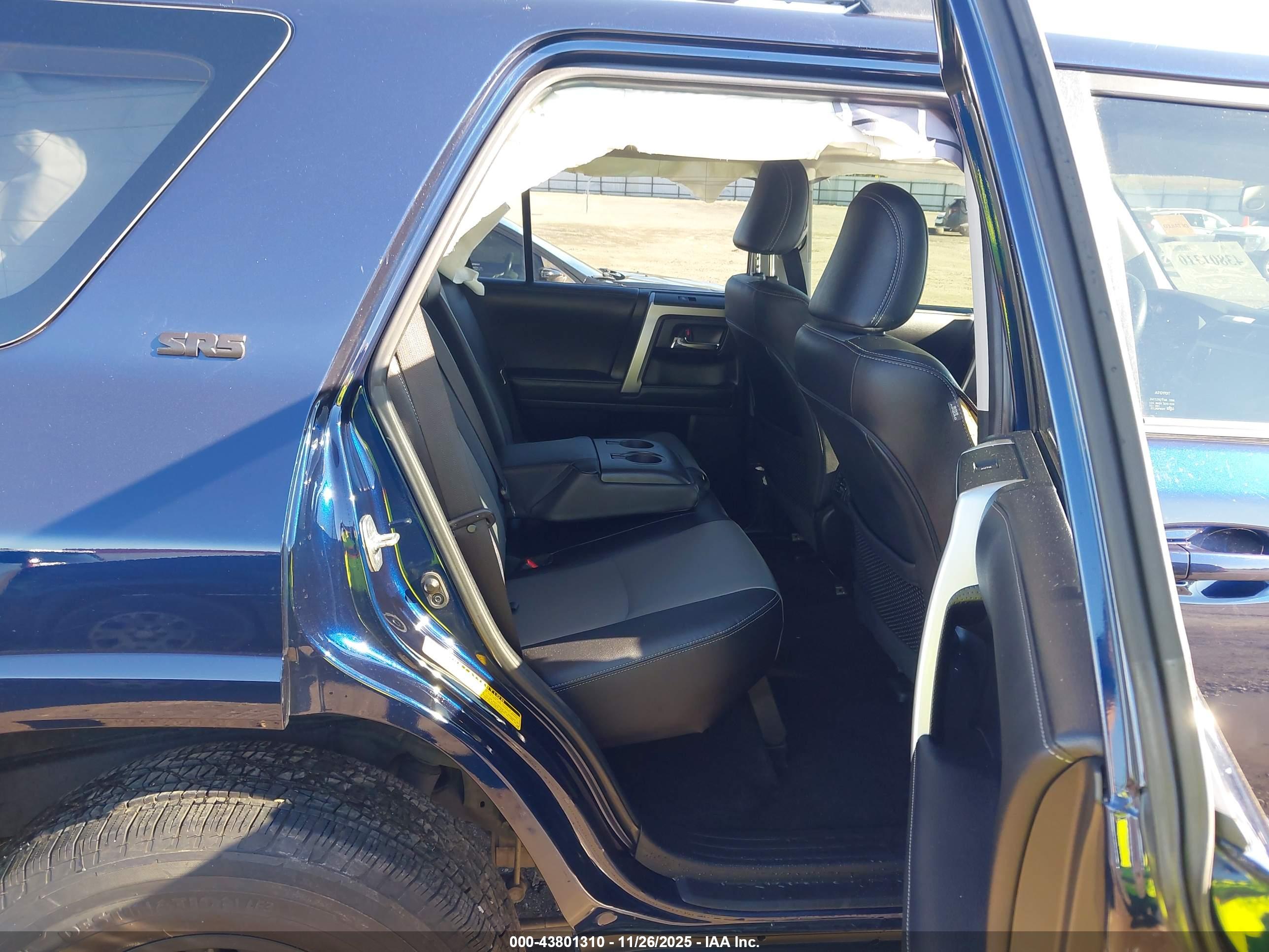 TOYOTA 4RUNNER image 8