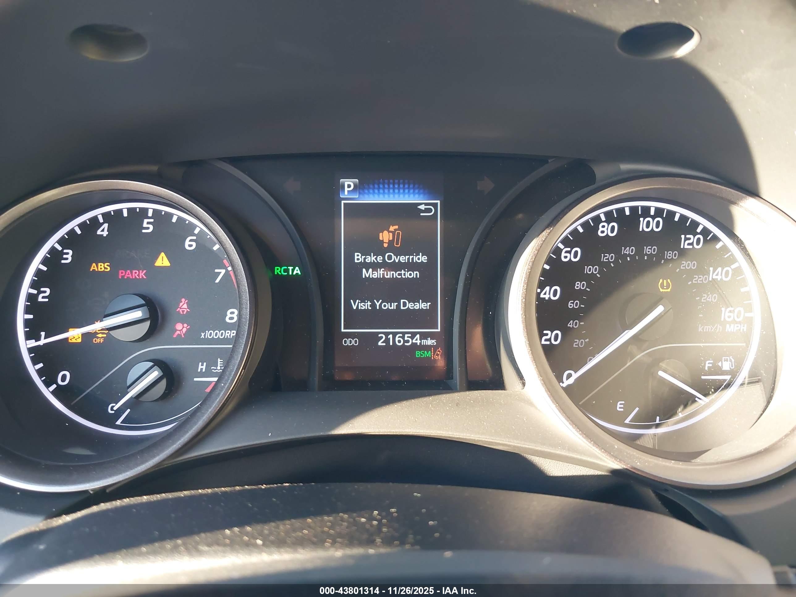 TOYOTA CAMRY image 7
