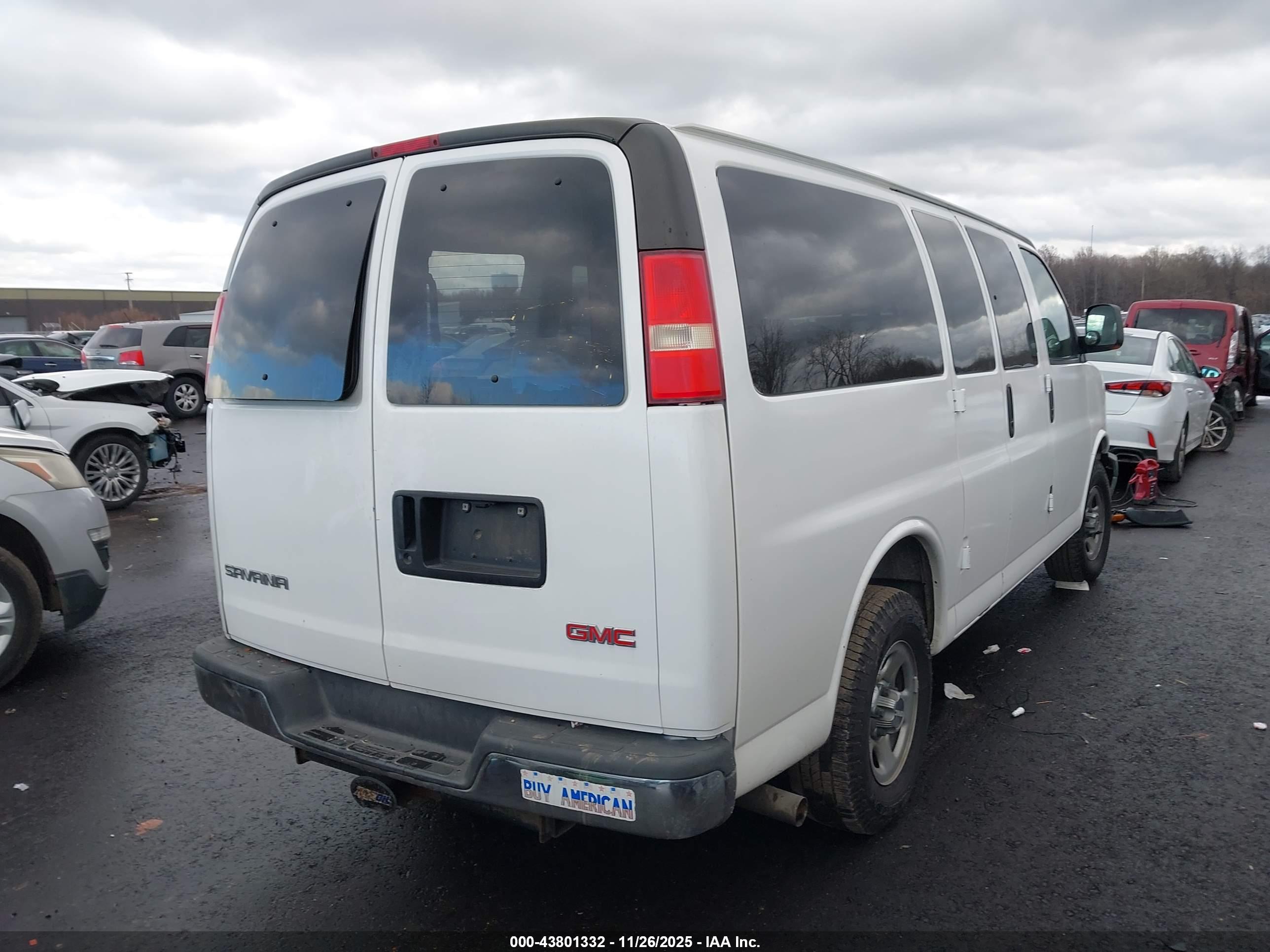 GMC SAVANA image 4