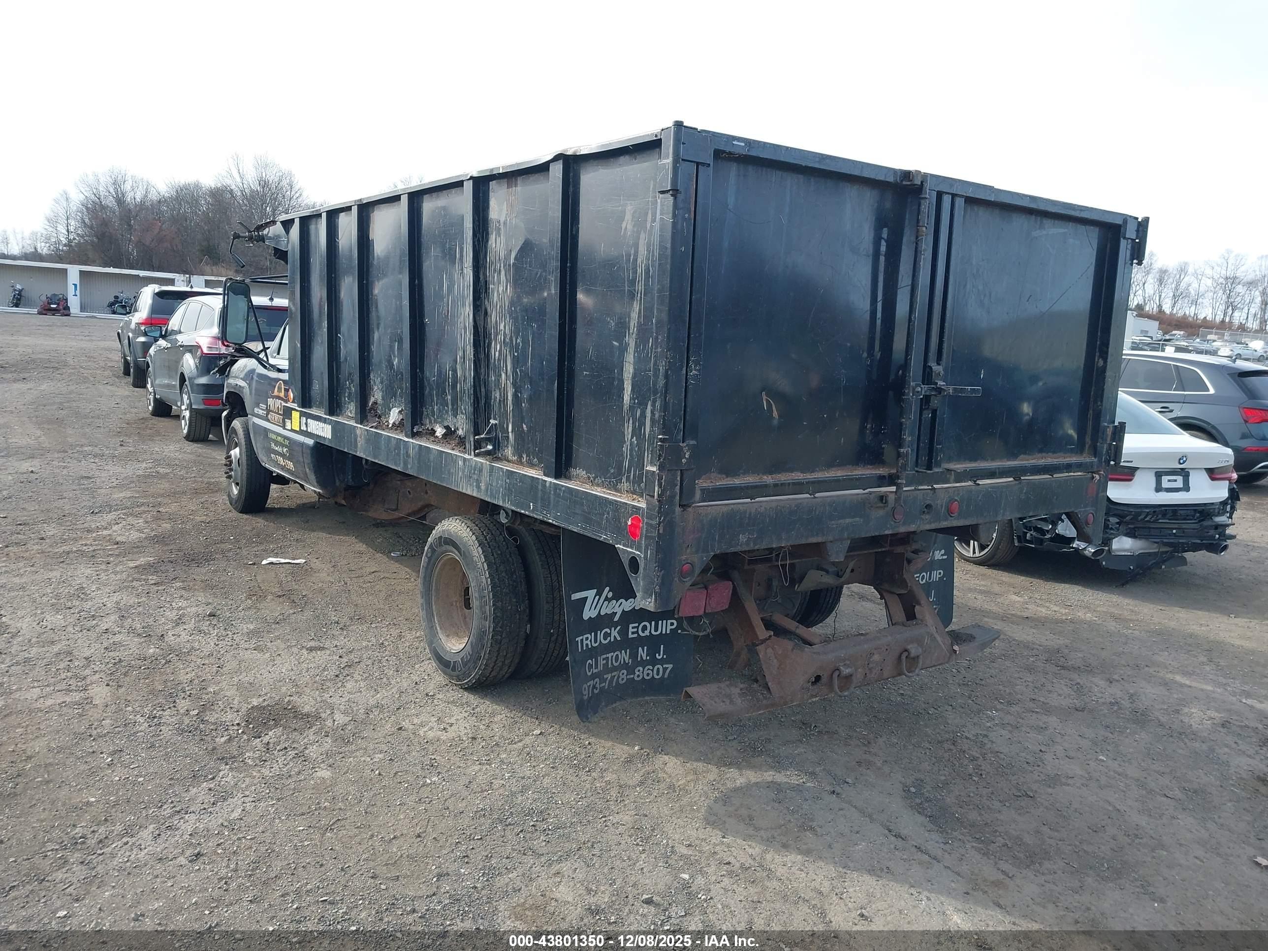 GMC SIERRA image 3