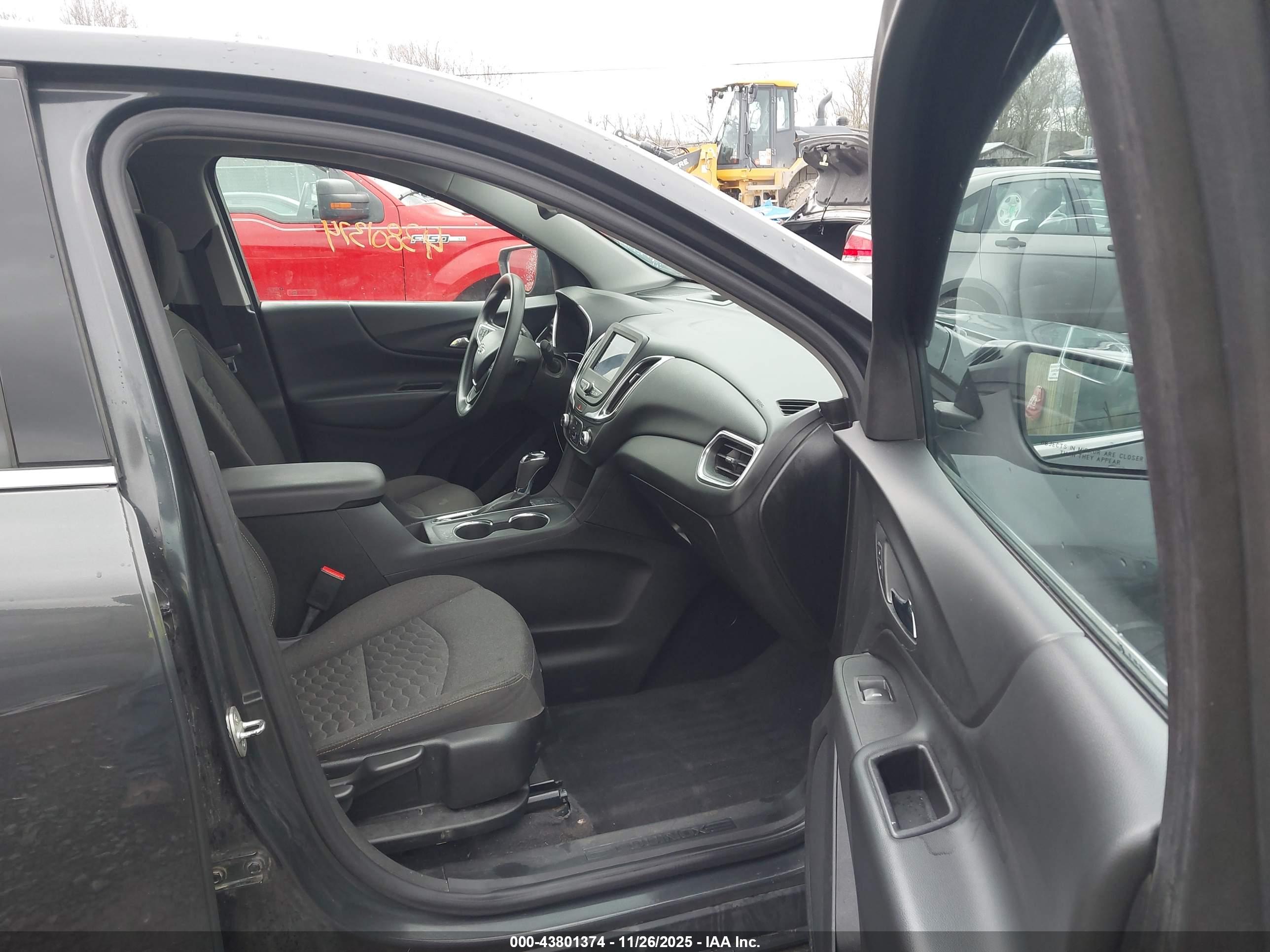 CHEVROLET EQUINOX image 5