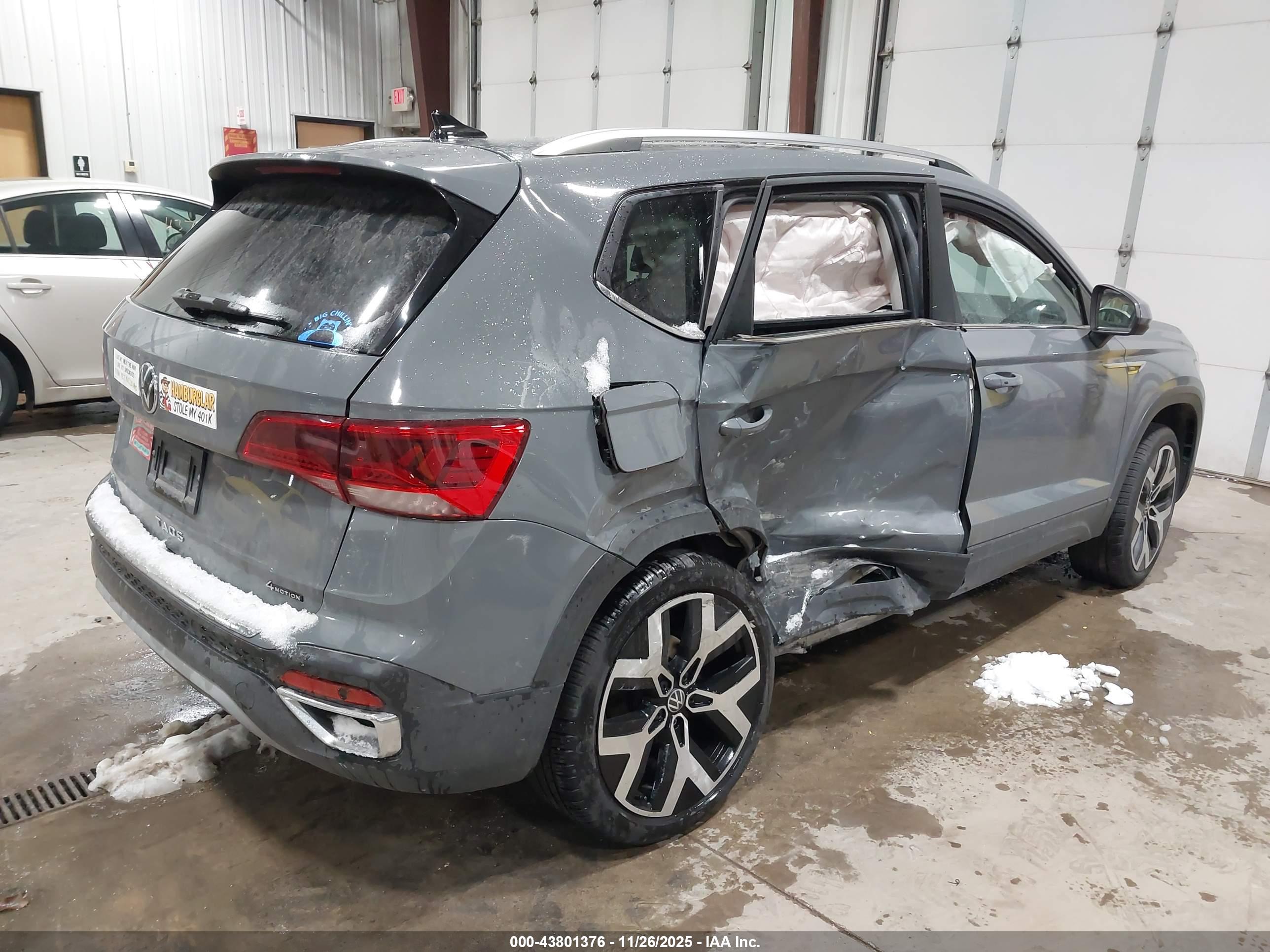 VOLKSWAGEN TAOS image 4