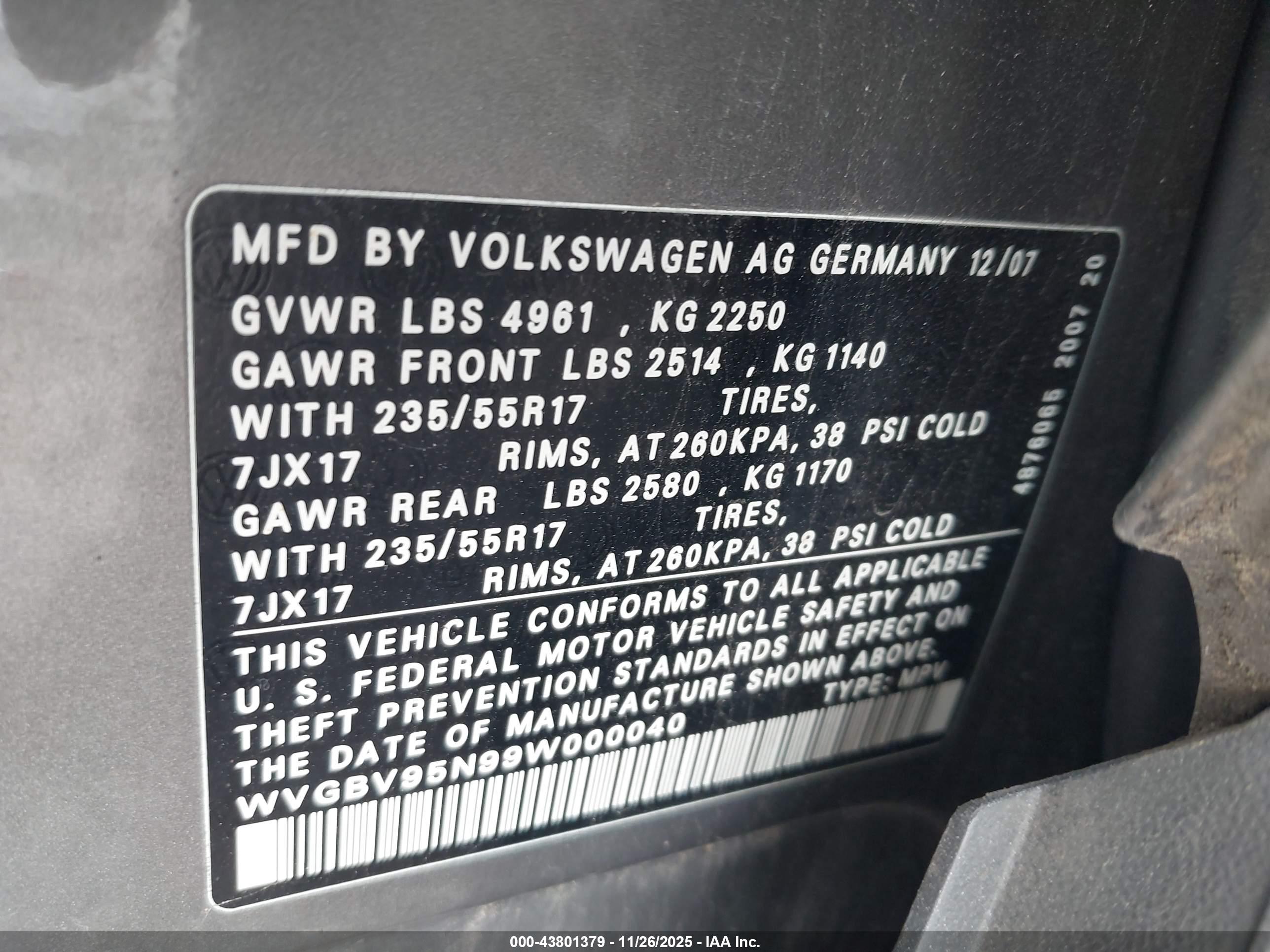 VOLKSWAGEN TIGUAN image 9