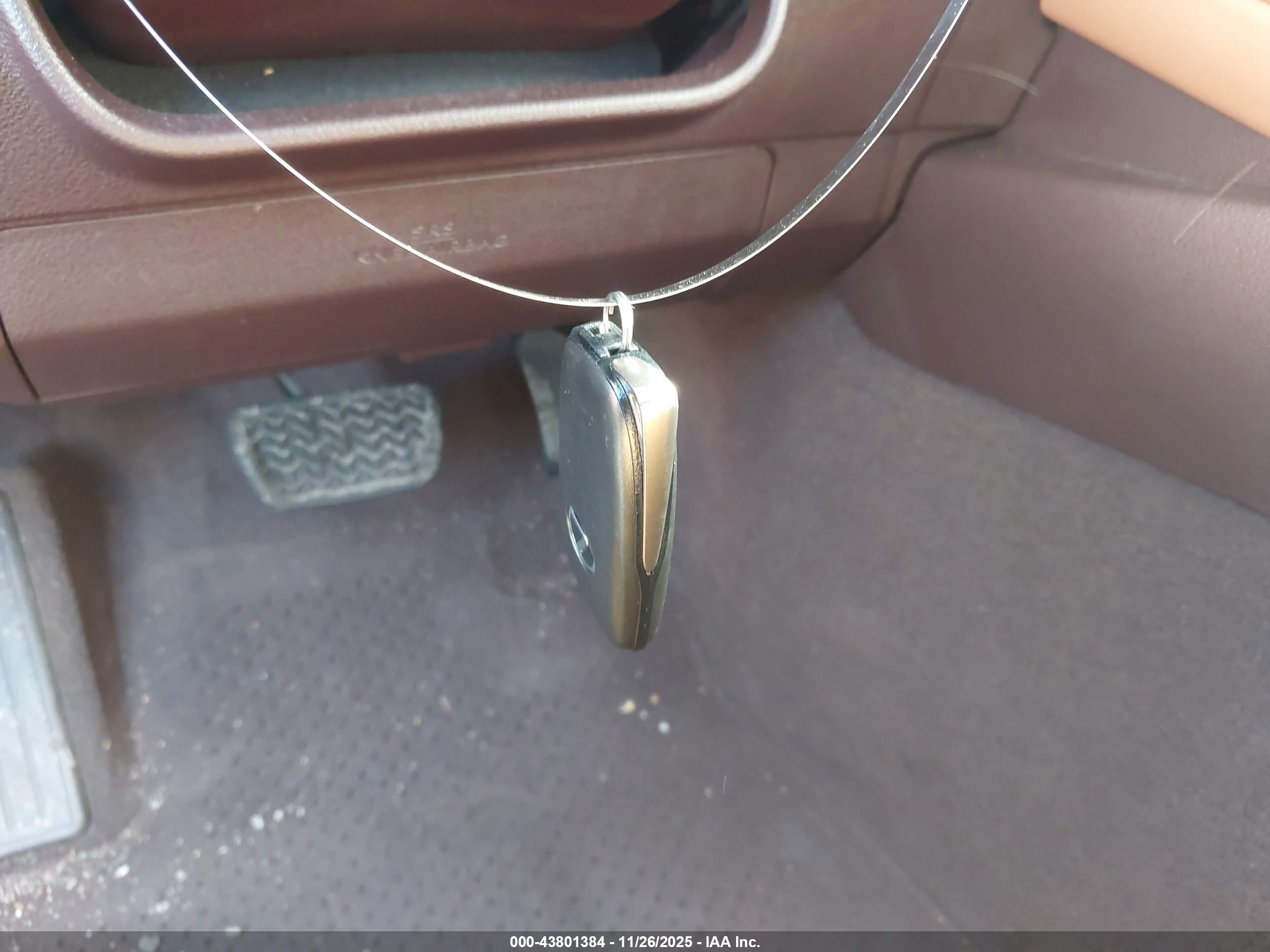 LEXUS ES image 11