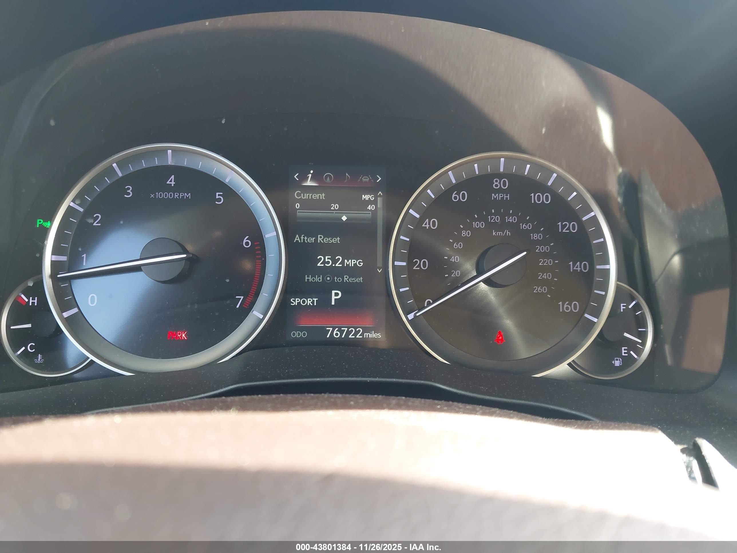 LEXUS ES image 7