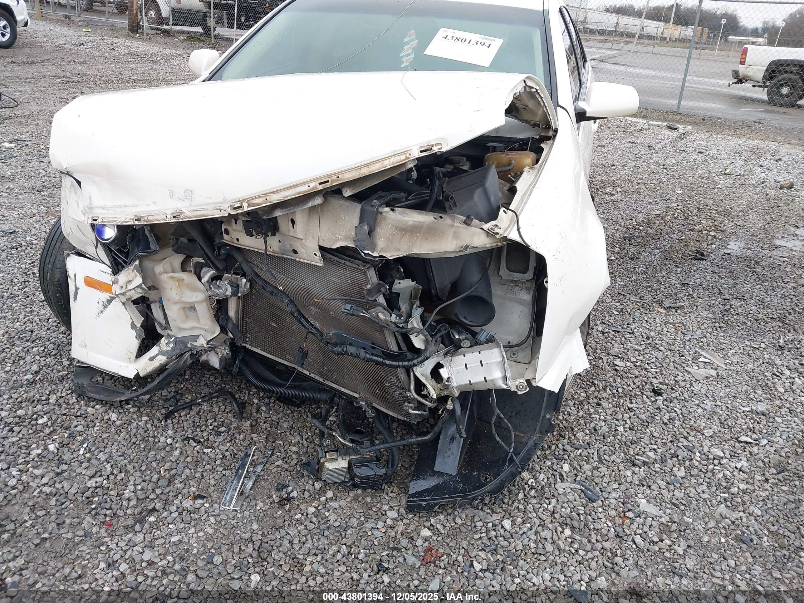 CADILLAC STS image 6