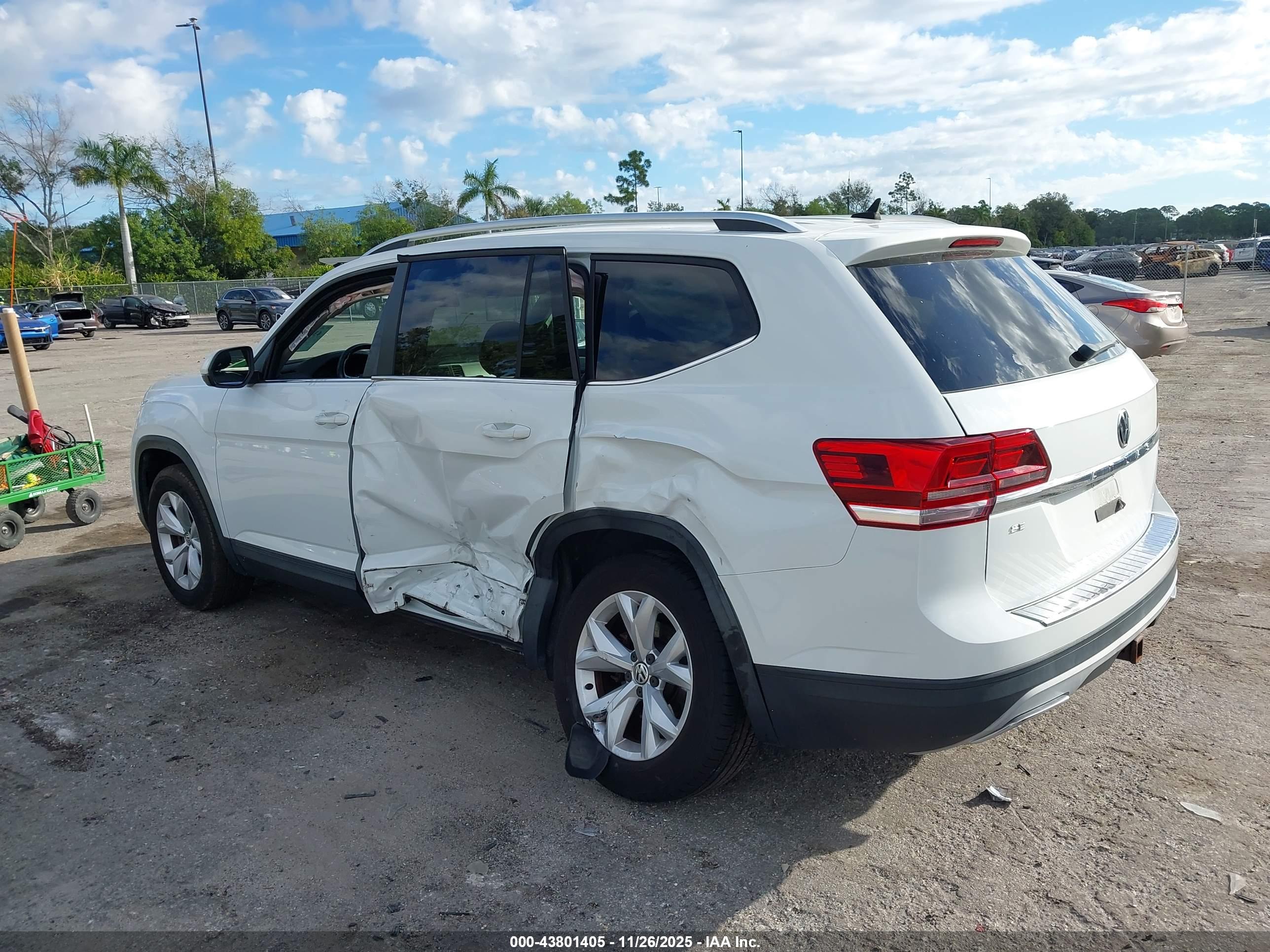 VOLKSWAGEN ATLAS image 6