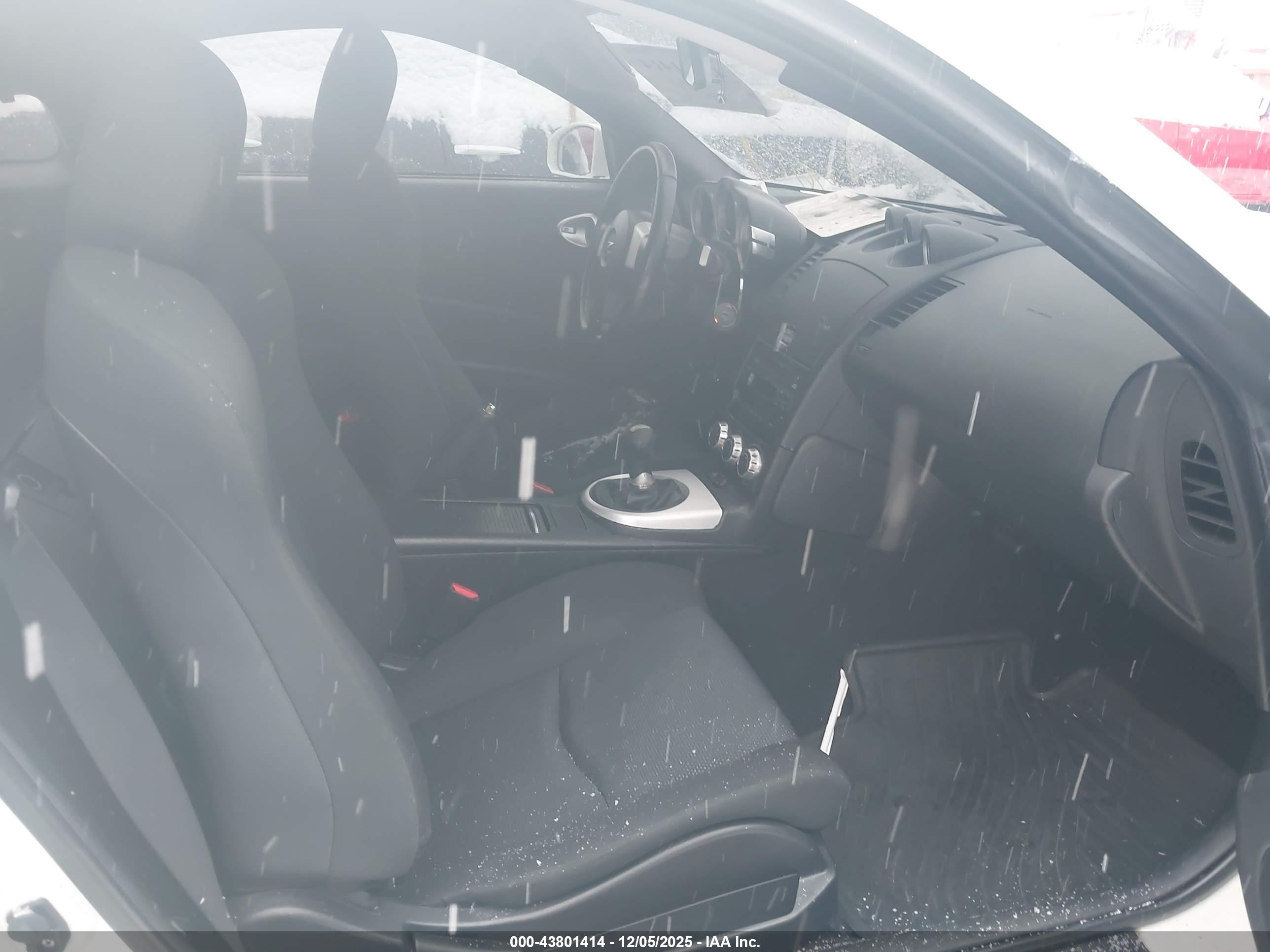 NISSAN 350Z image 5