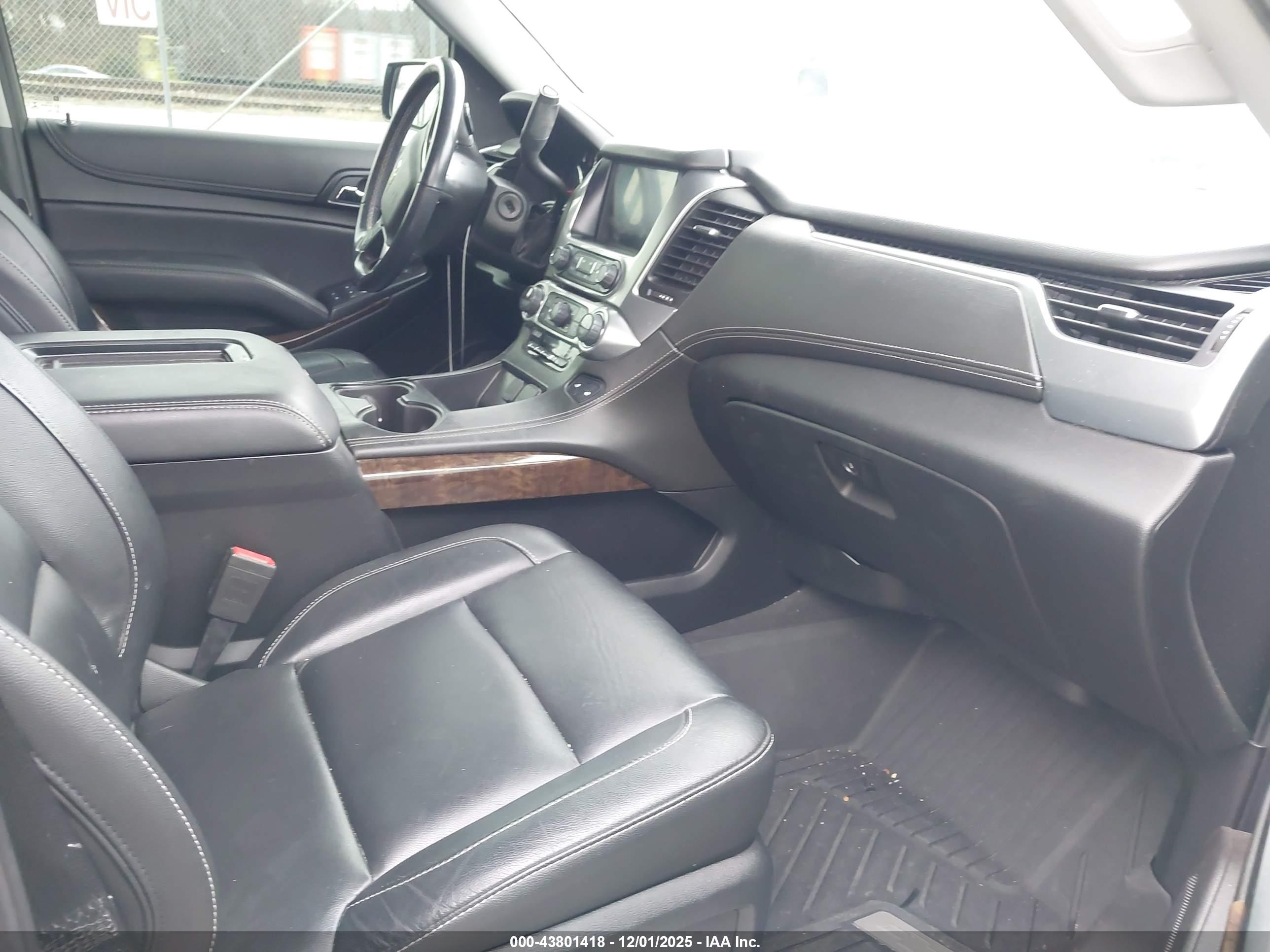 CHEVROLET TAHOE image 5