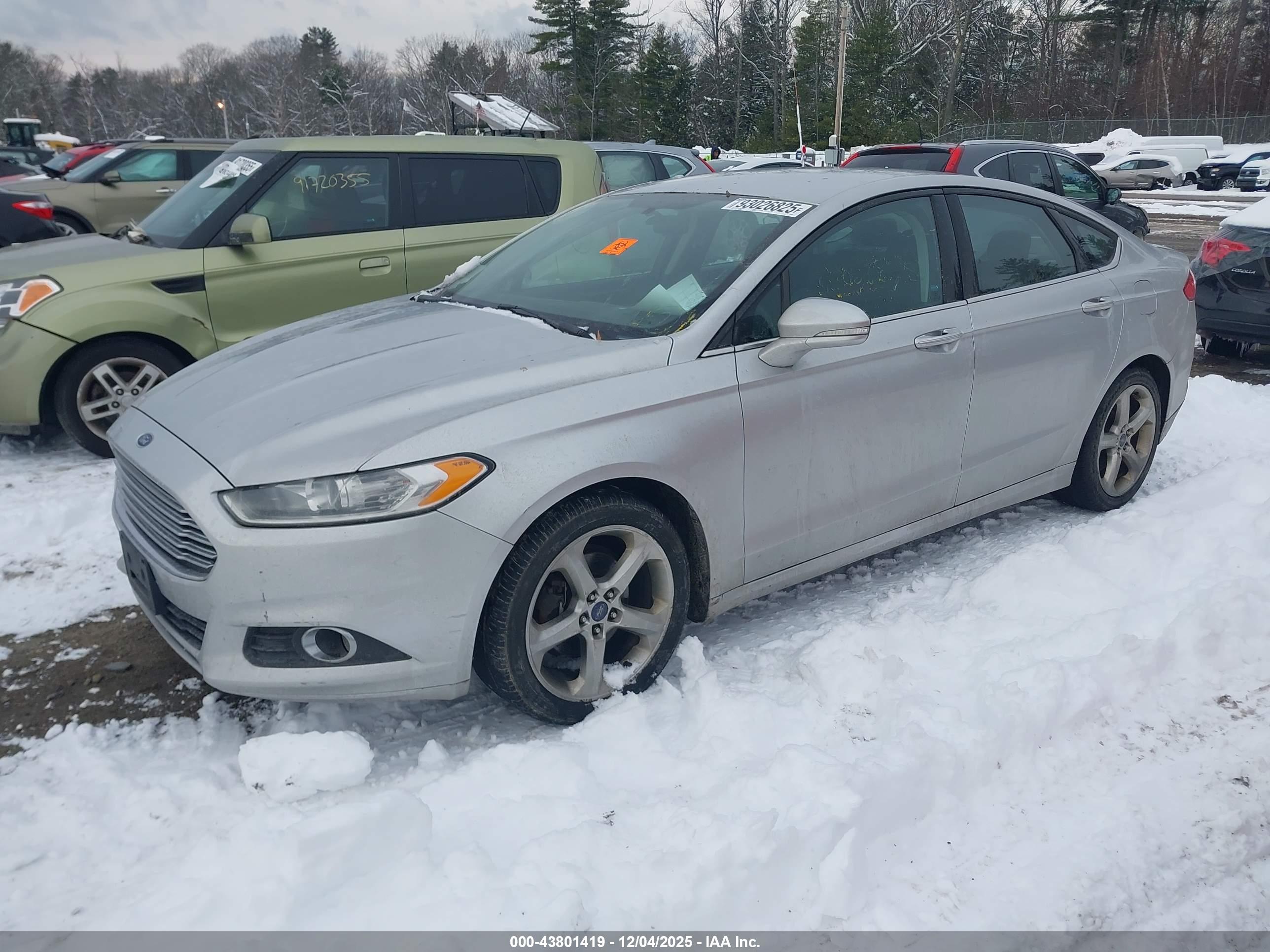 FORD FUSION image 2