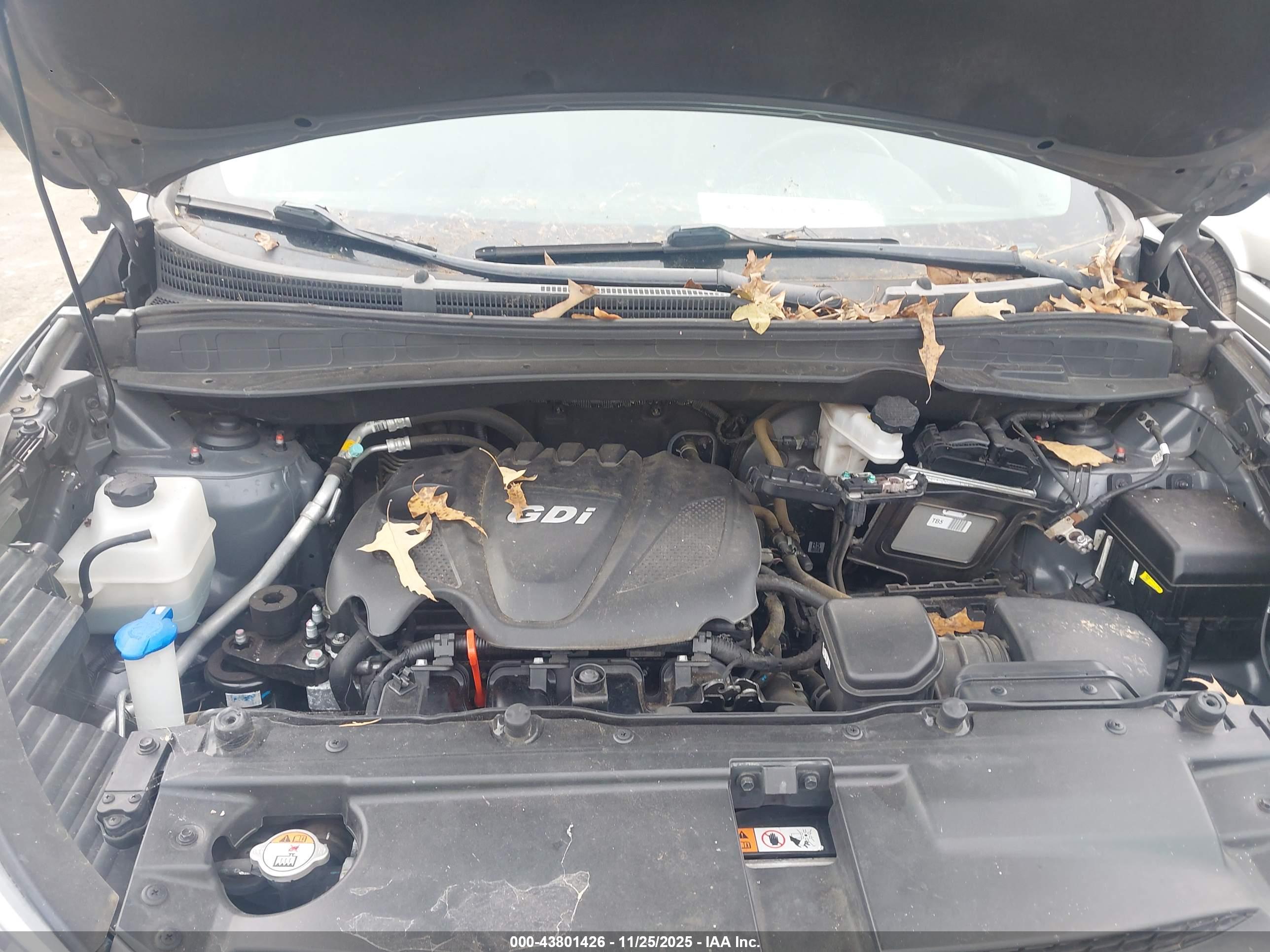 HYUNDAI TUCSON image 10