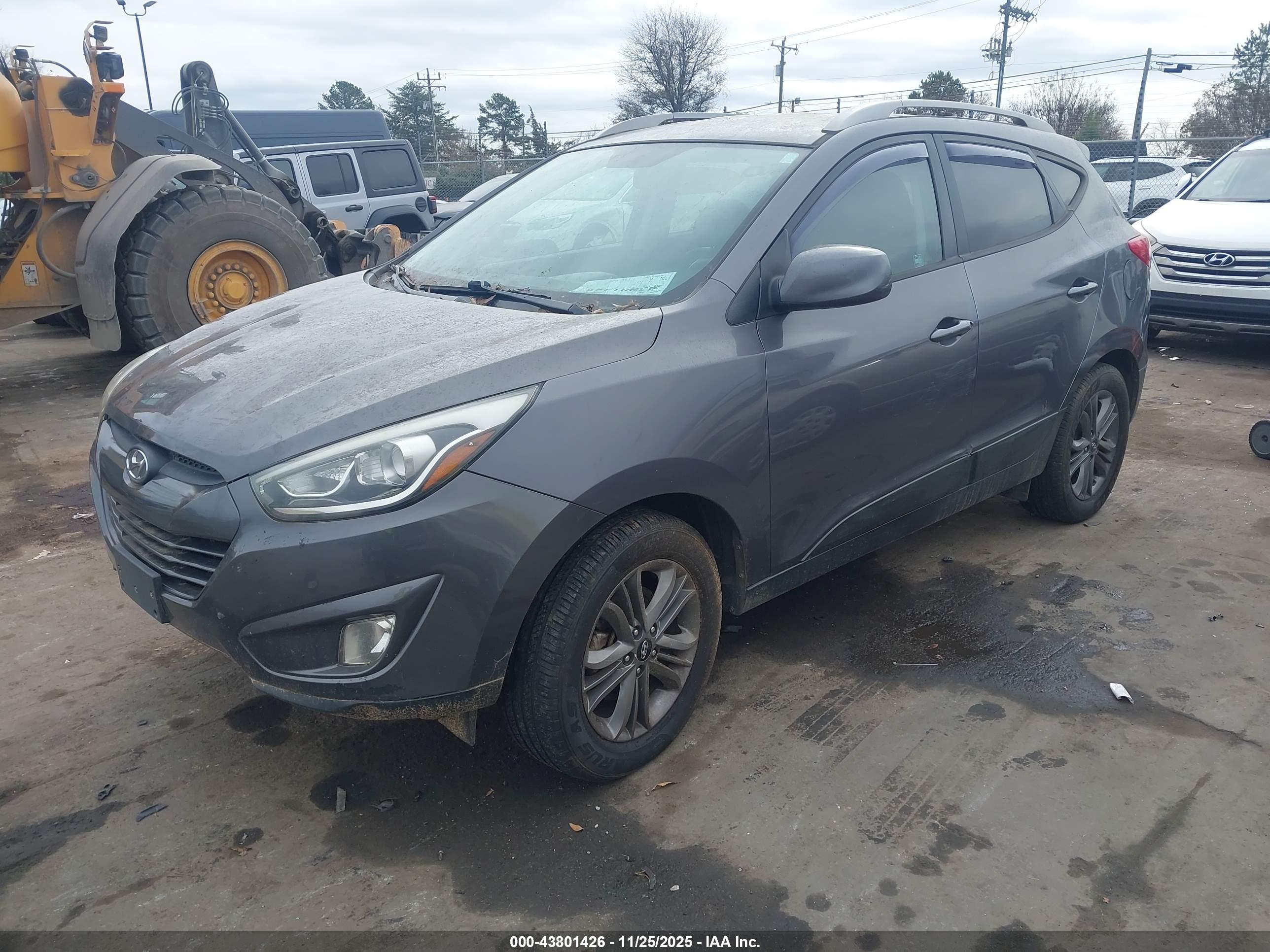 HYUNDAI TUCSON image 2
