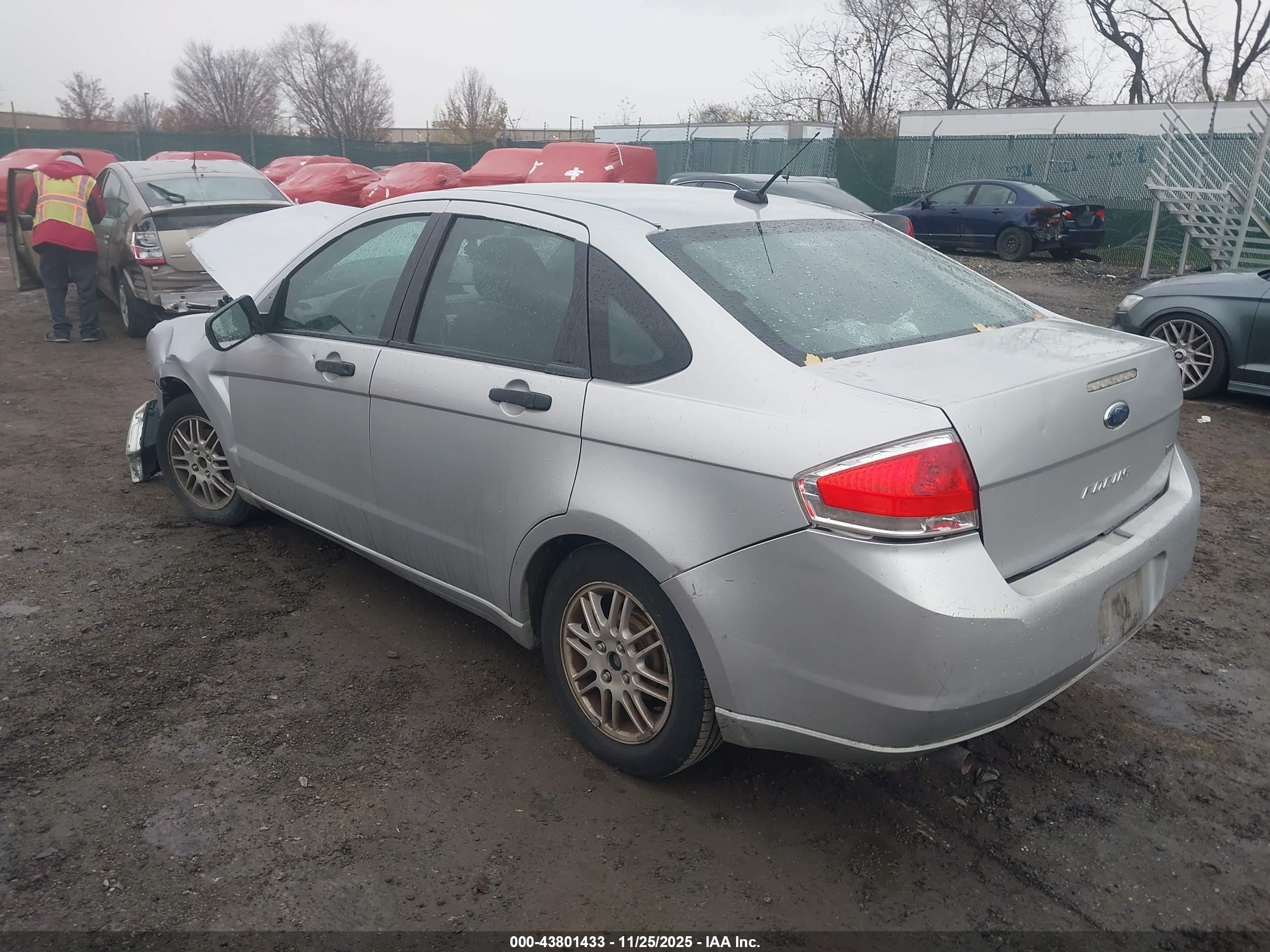 FORD FOCUS image 3