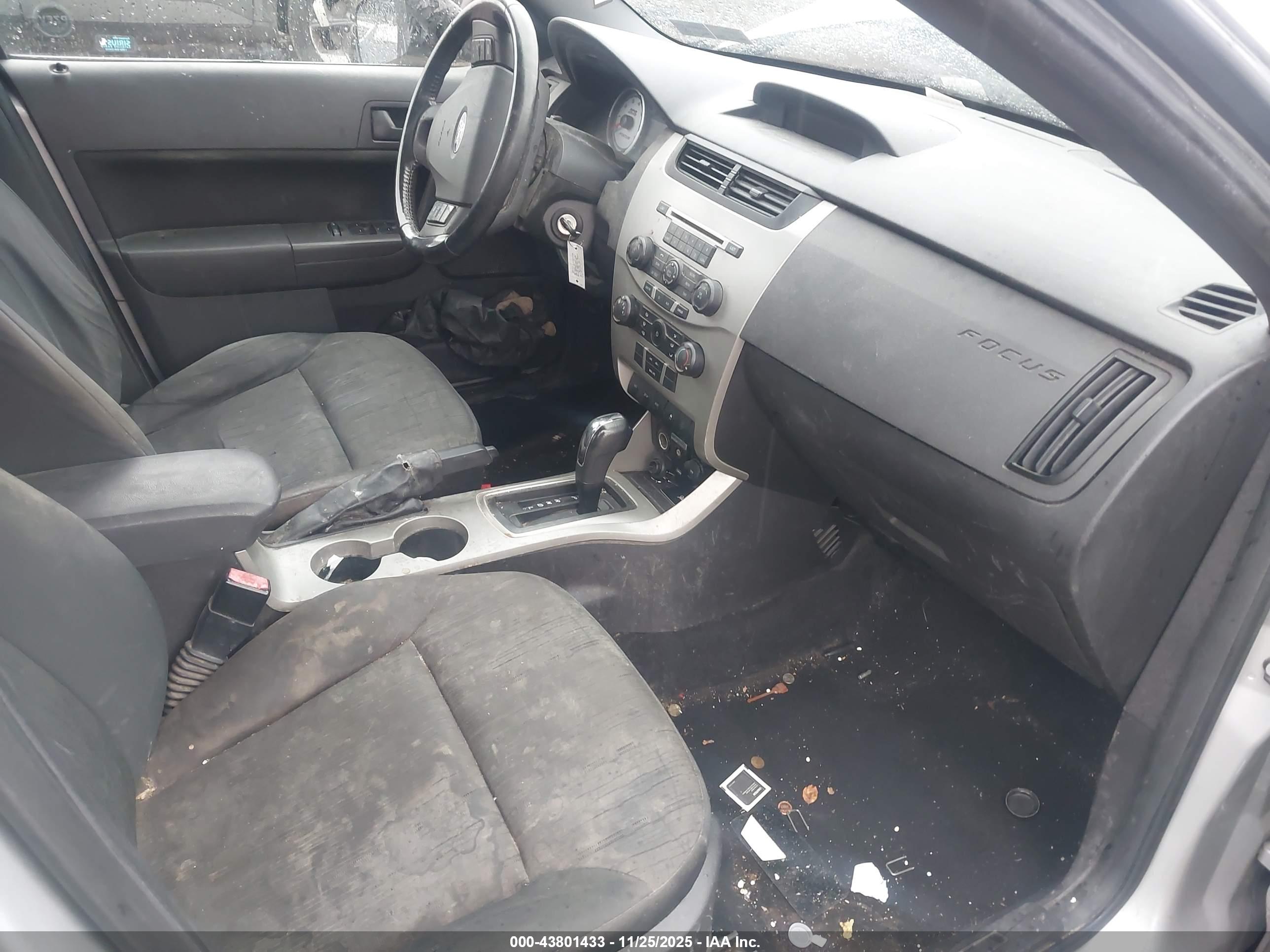 FORD FOCUS image 5