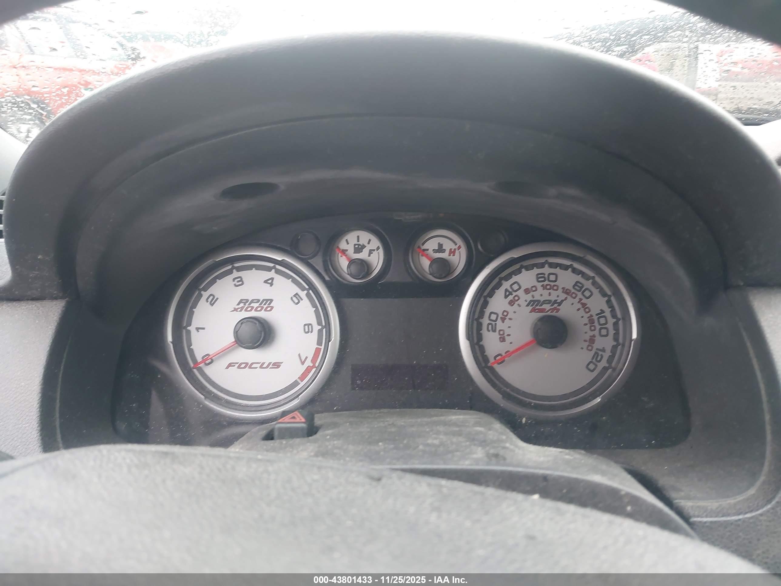 FORD FOCUS image 7