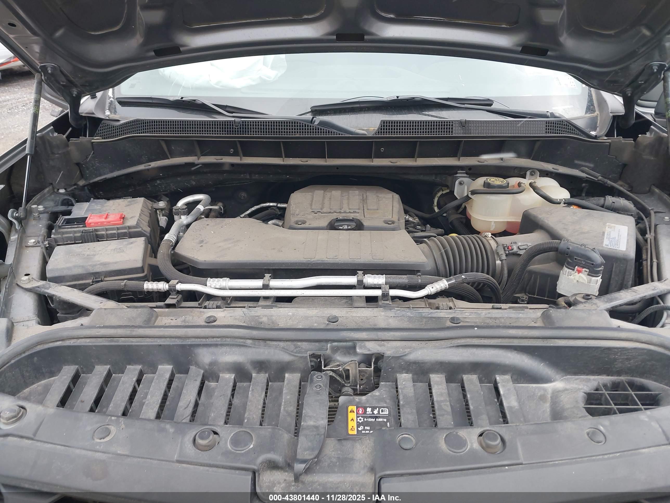 CHEVROLET SILVERADO image 10