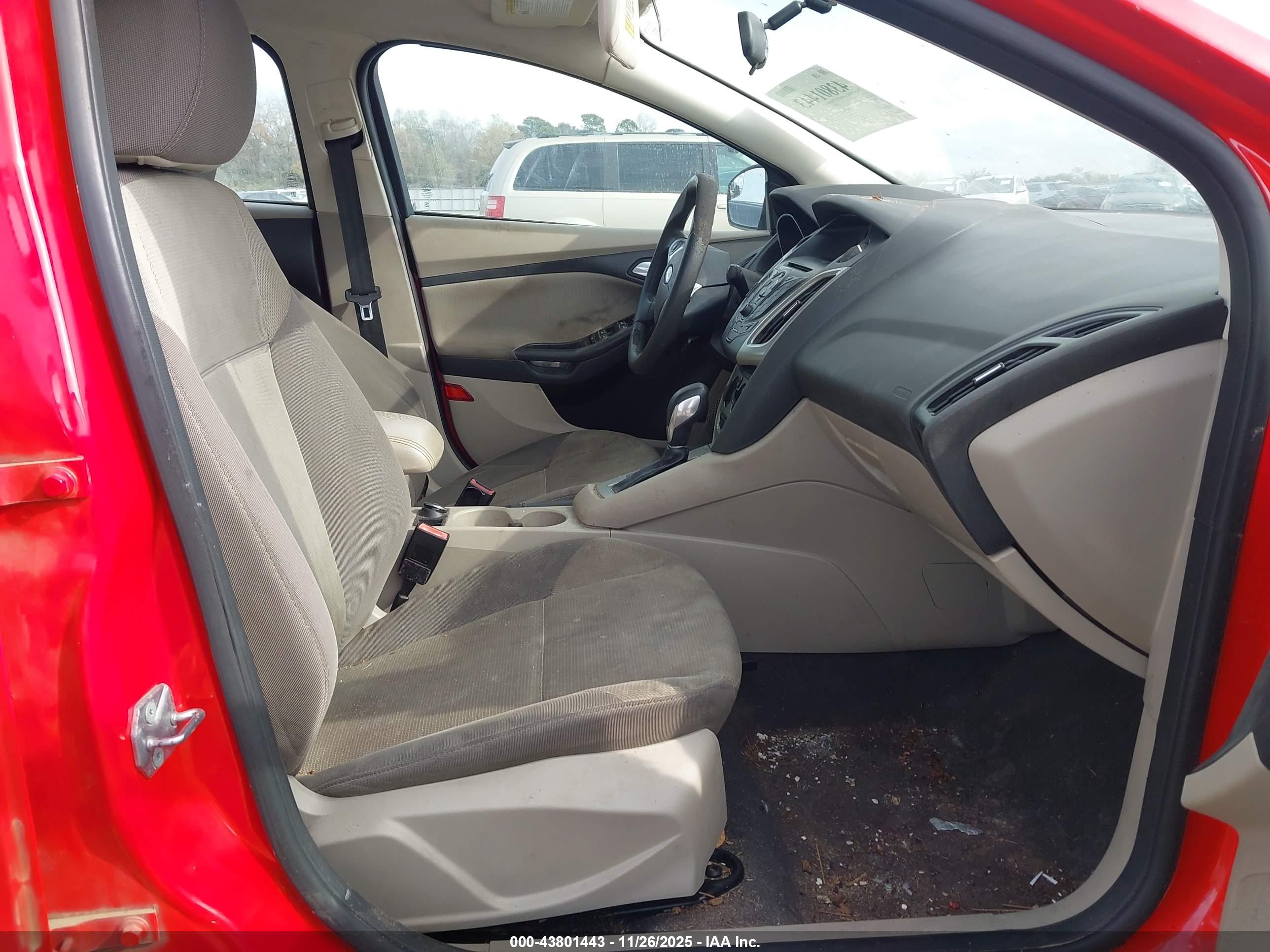 FORD FOCUS image 5
