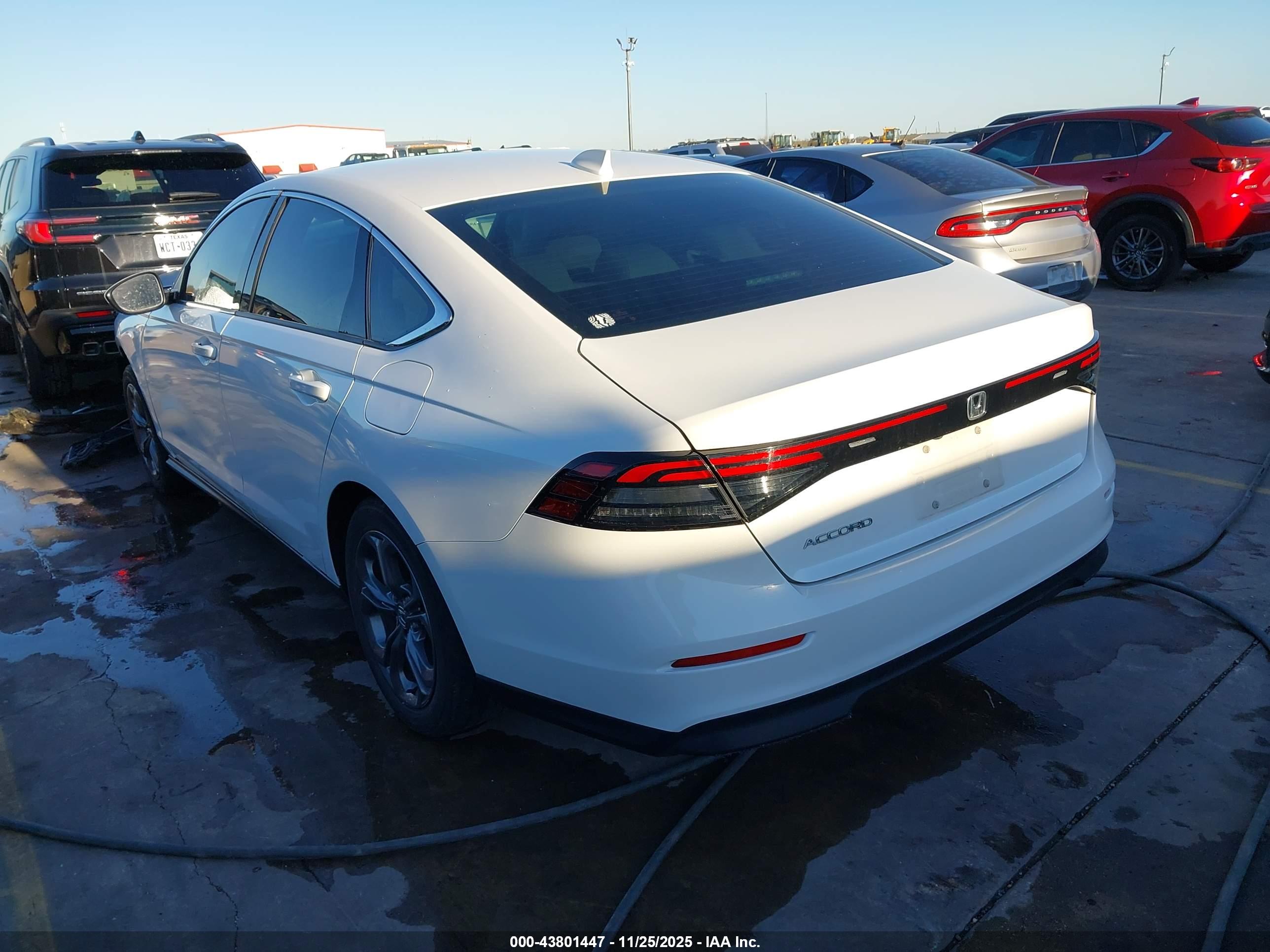 HONDA ACCORD image 3