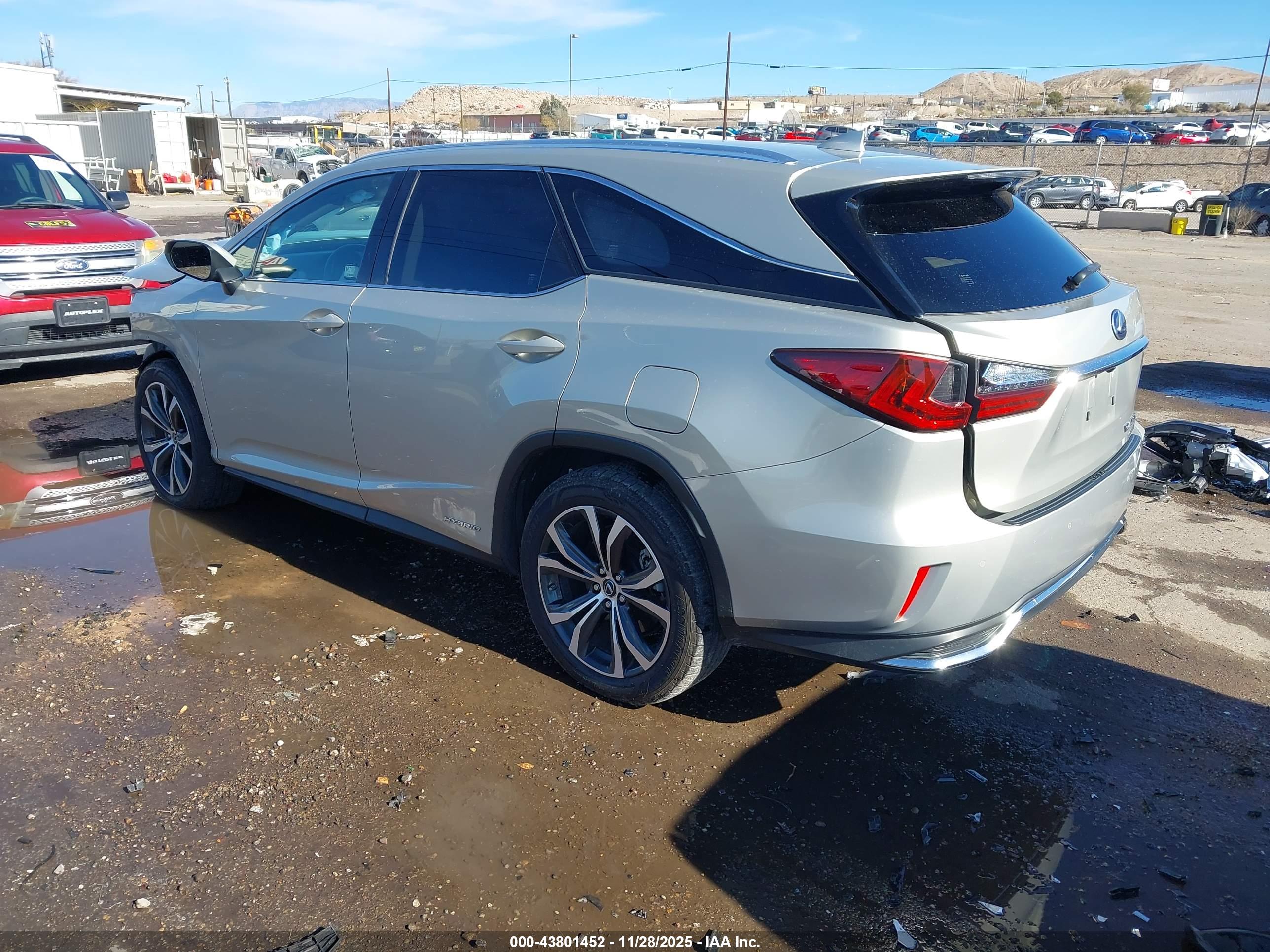 LEXUS RX image 3