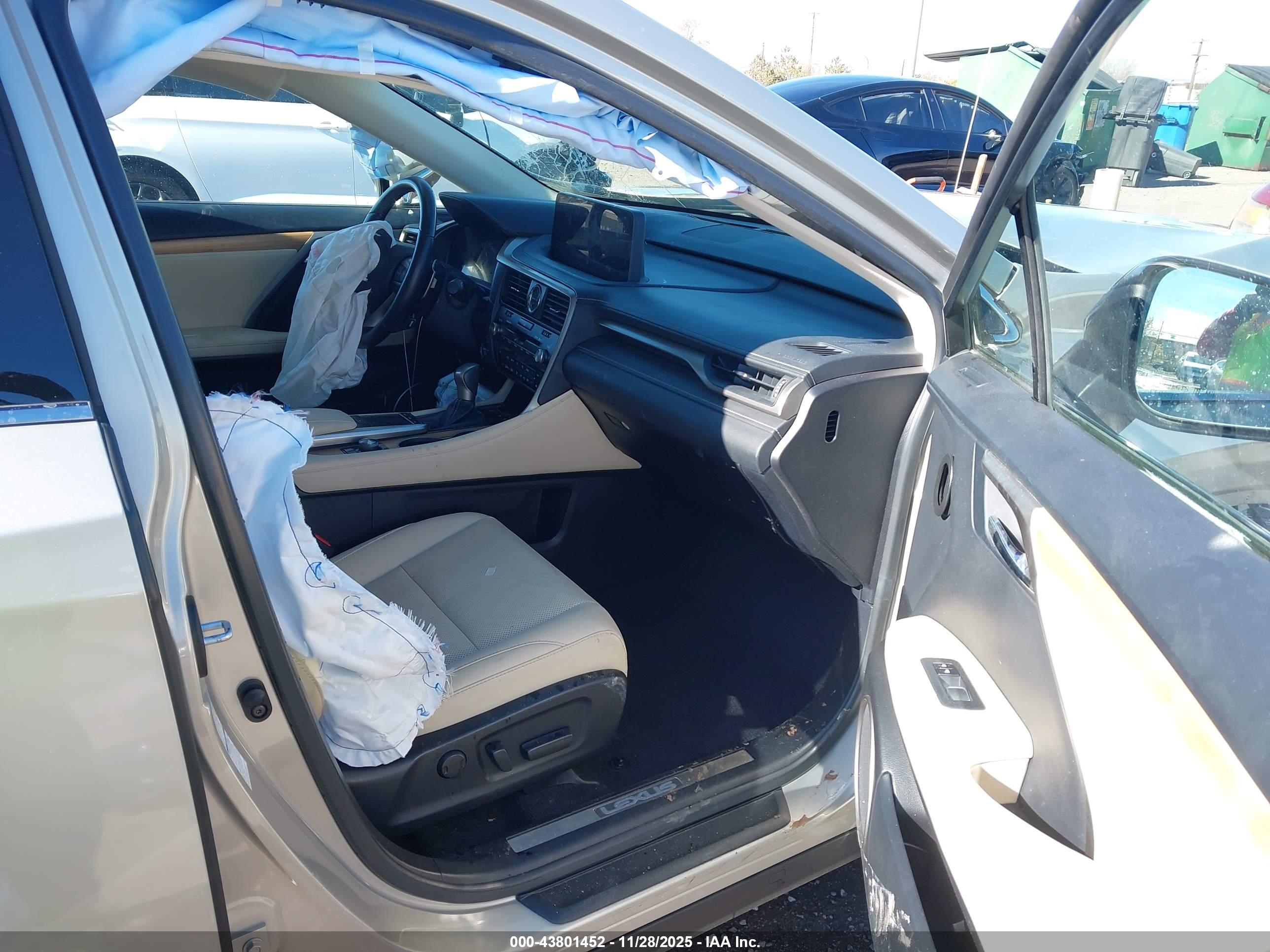 LEXUS RX image 5