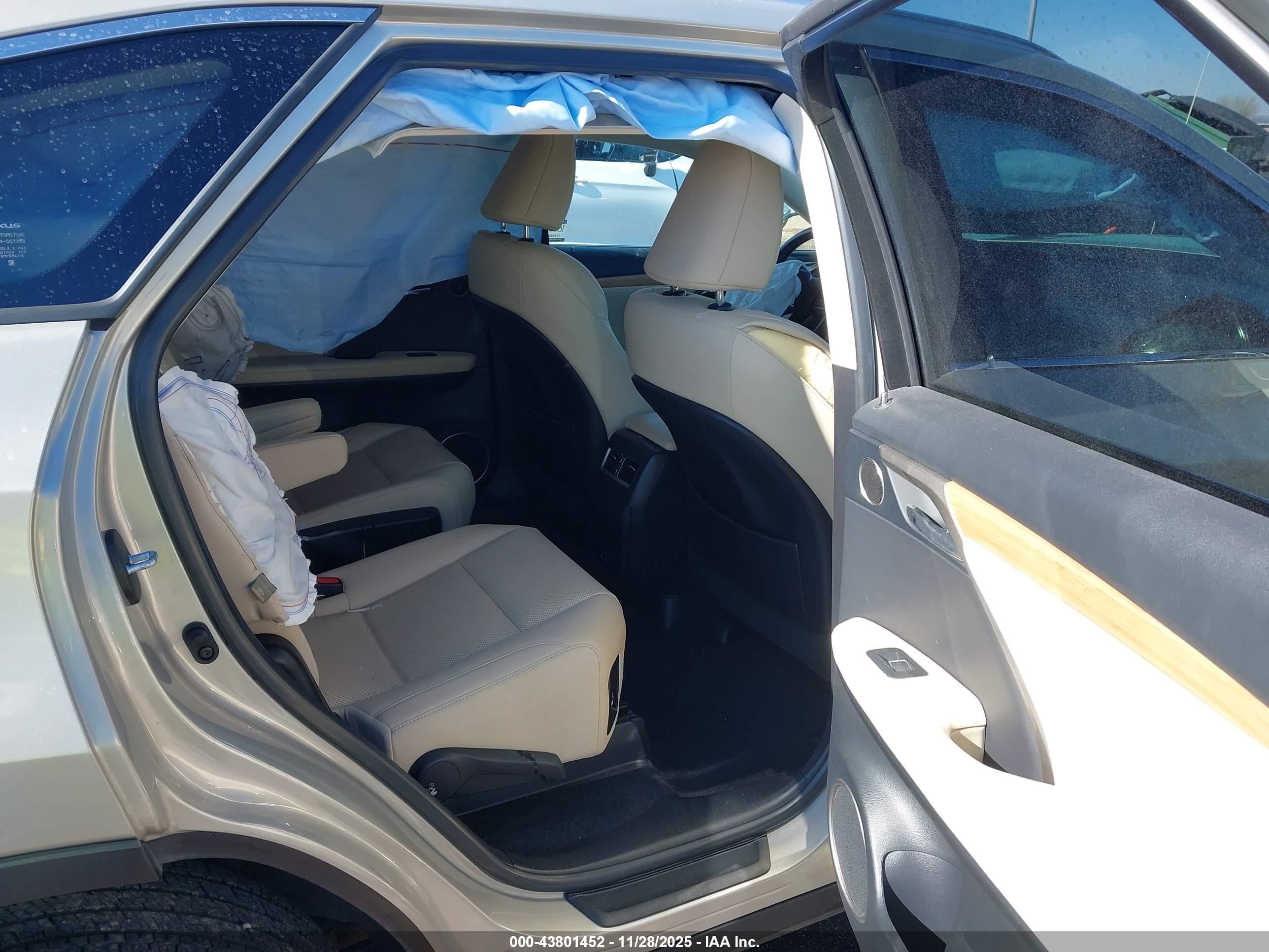 LEXUS RX image 8