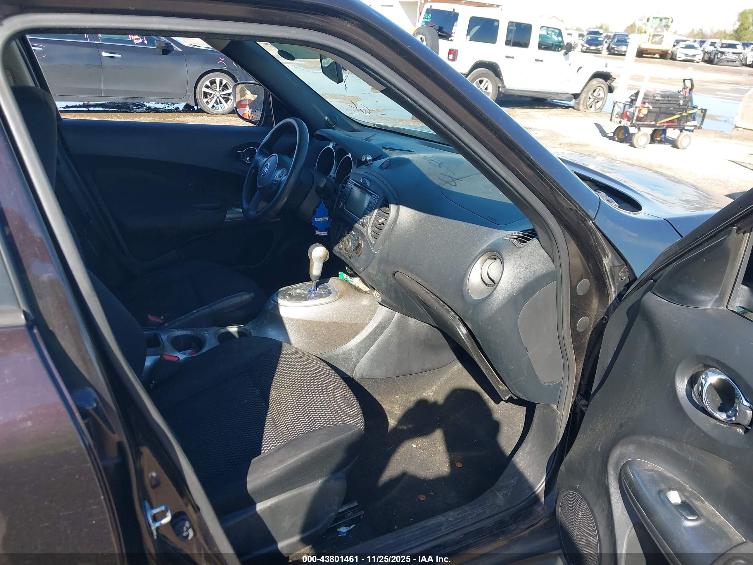 NISSAN JUKE image 5