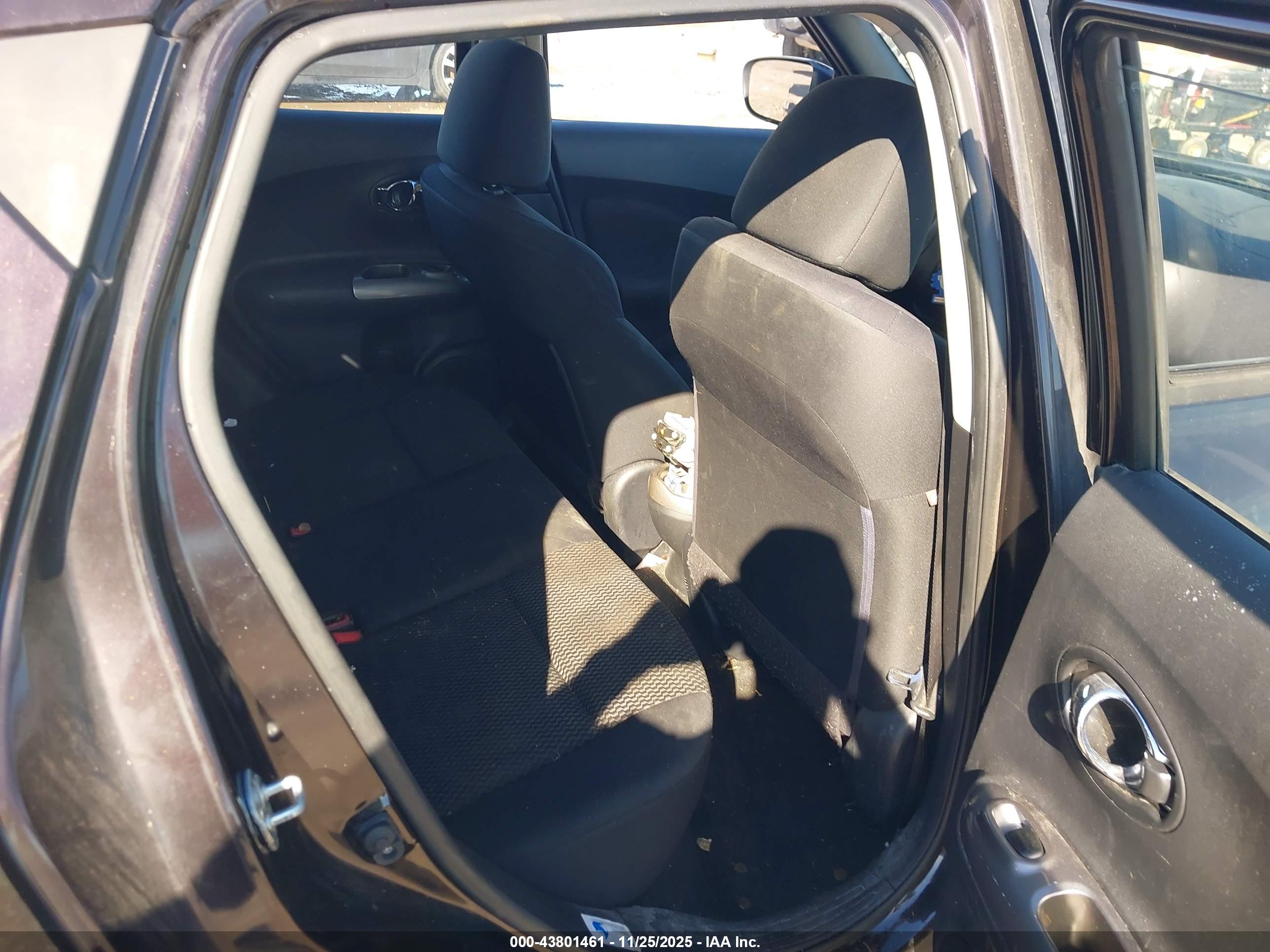 NISSAN JUKE image 8