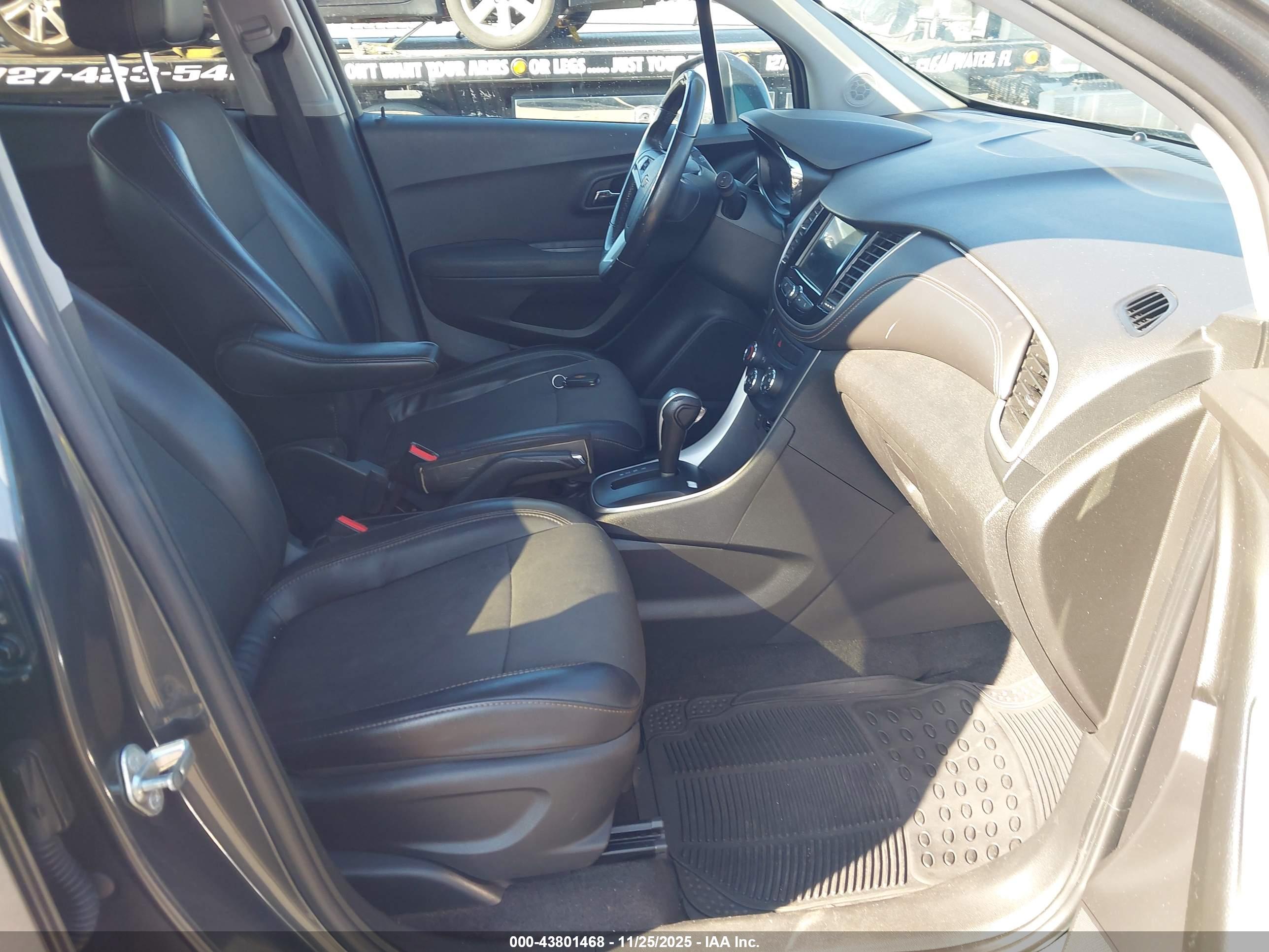 CHEVROLET TRAX image 5