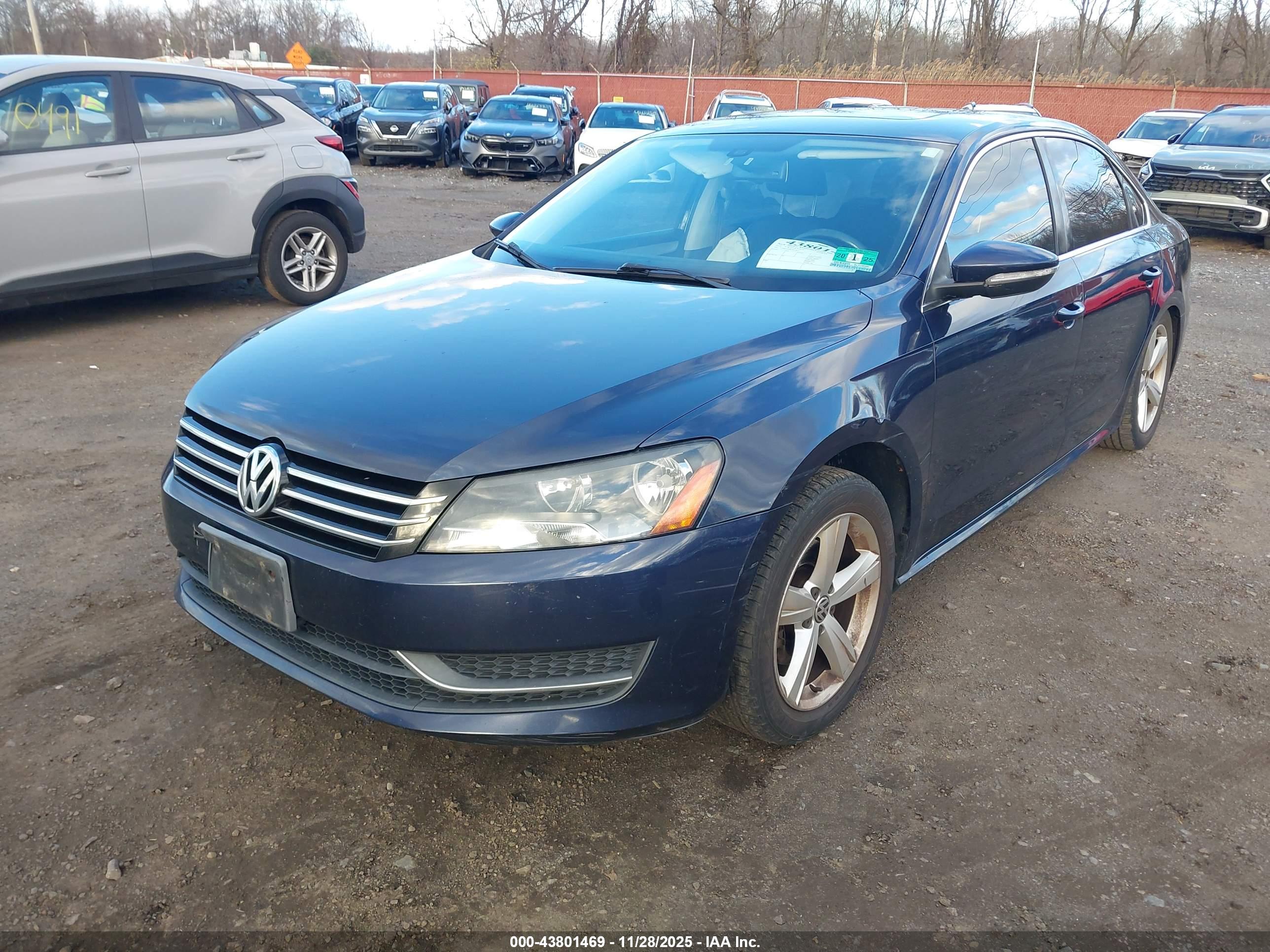 VOLKSWAGEN PASSAT image 2