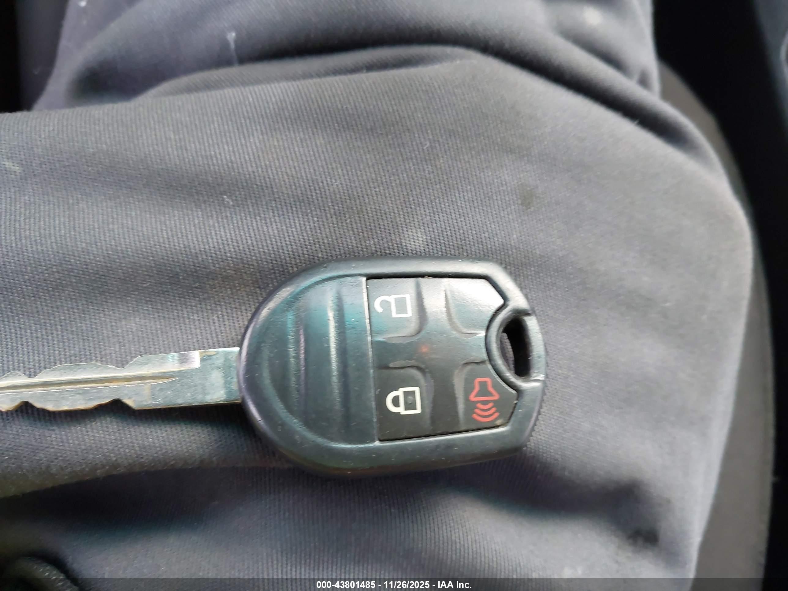 FORD EXPLORER image 11