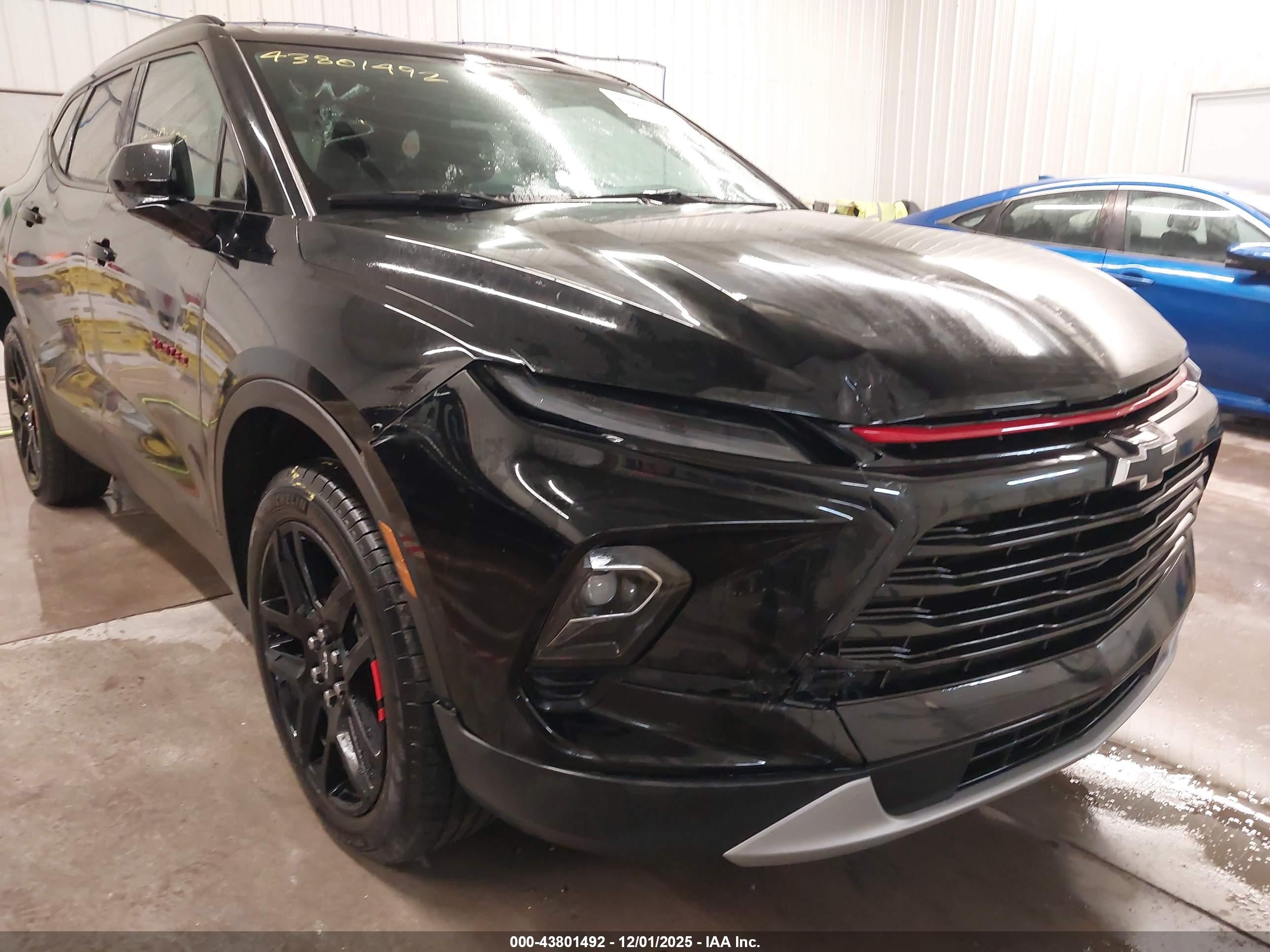 CHEVROLET BLAZER image 6