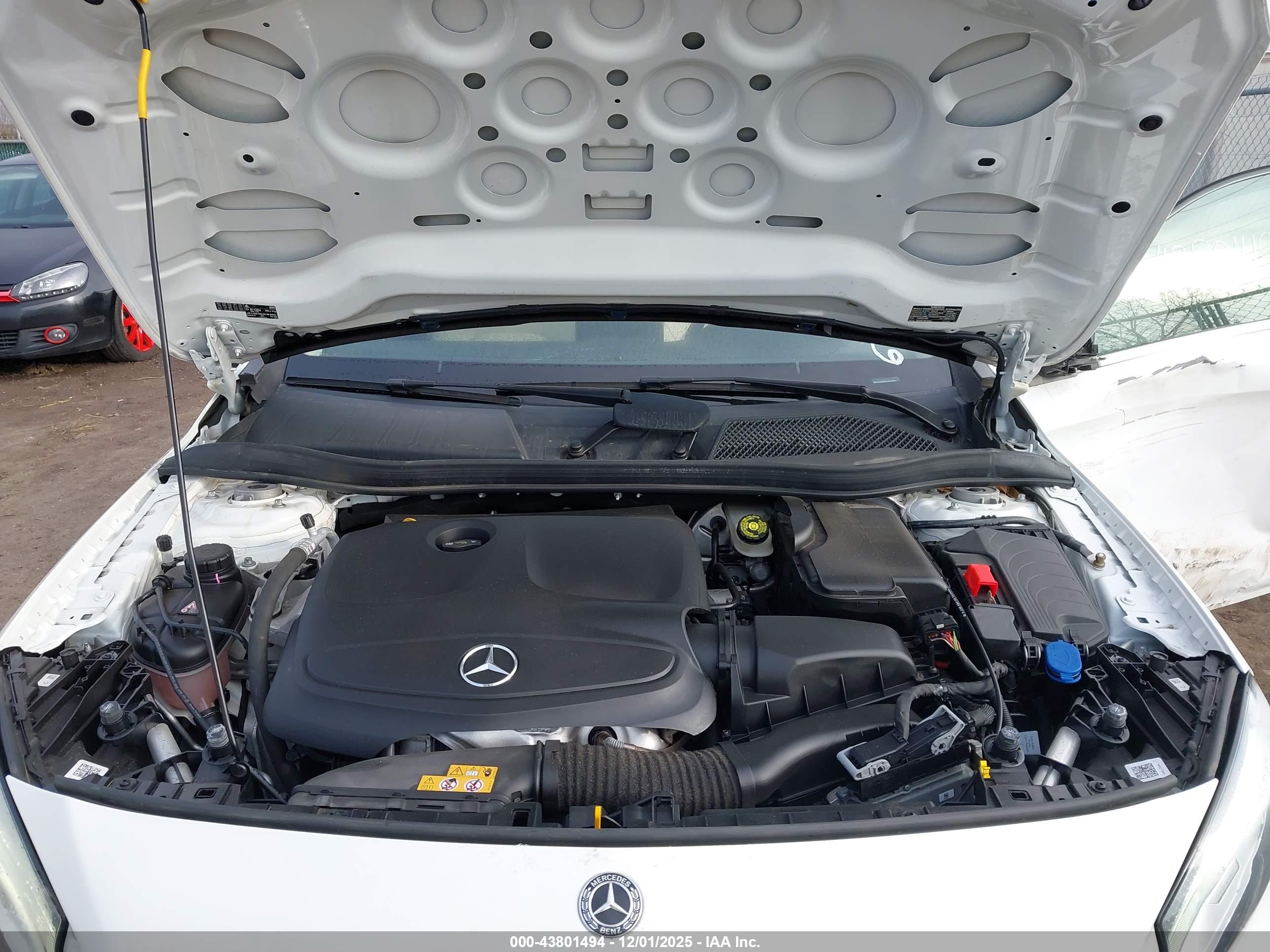 MERCEDES-BENZ GLA image 10