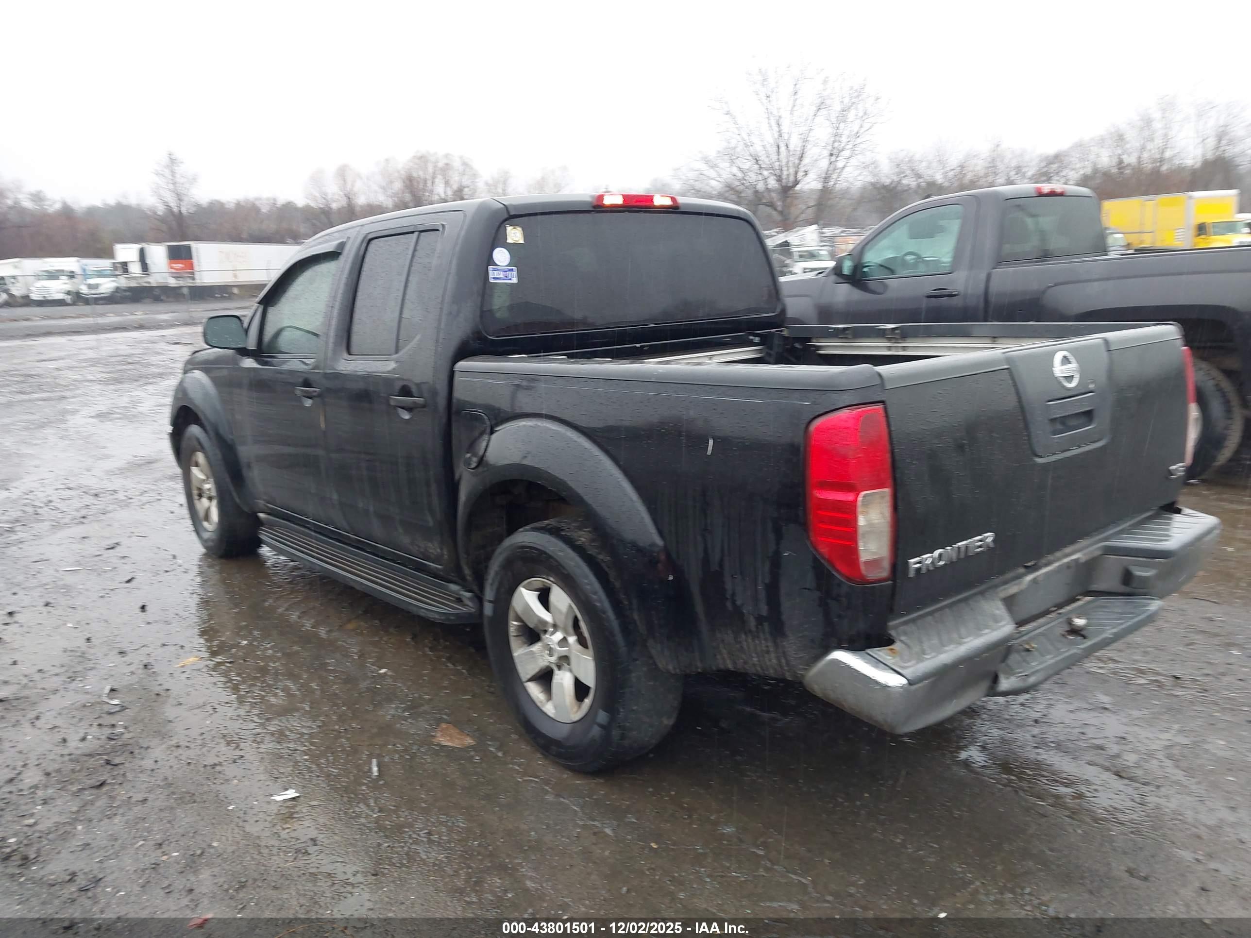 NISSAN FRONTIER image 3