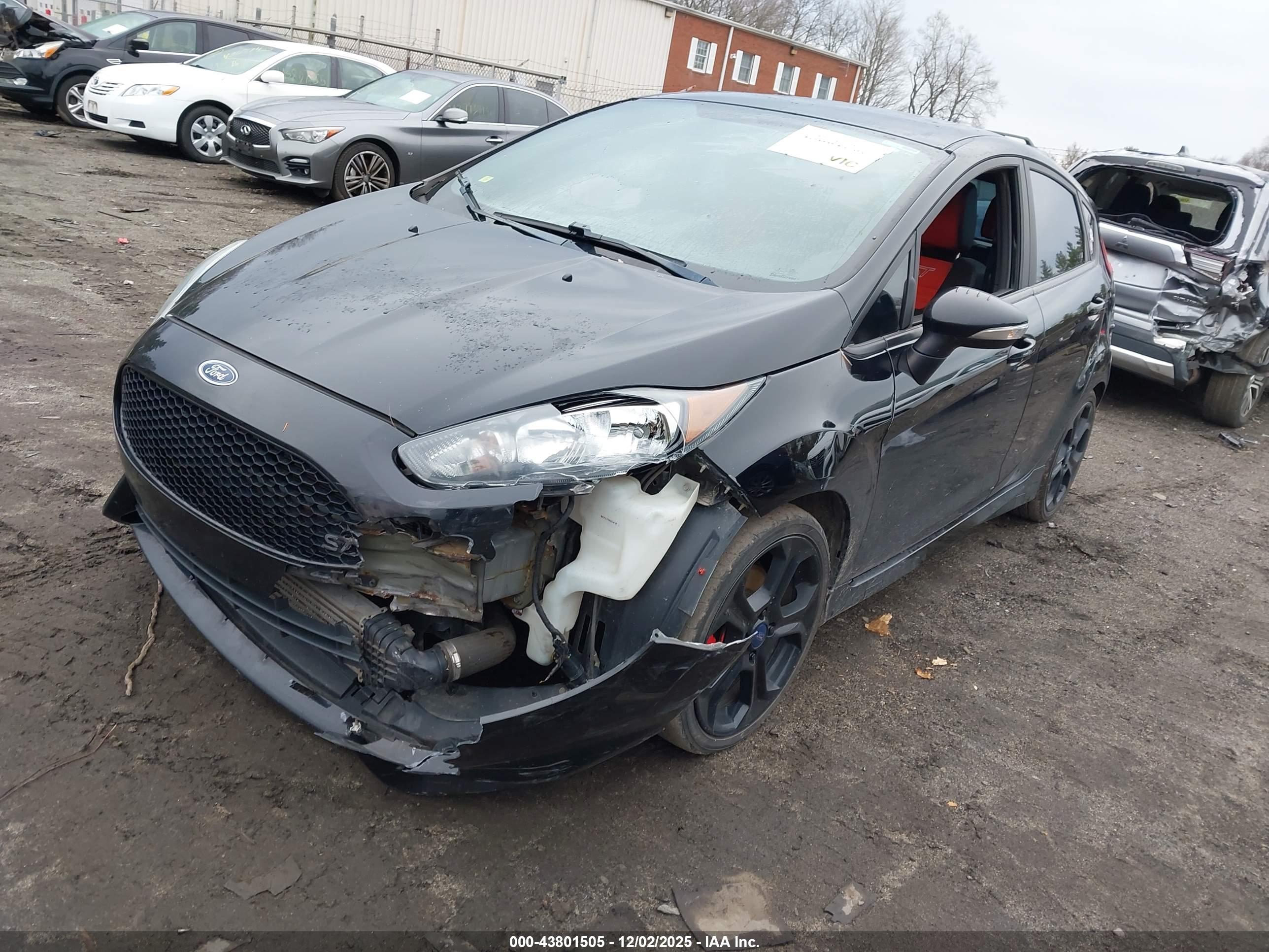FORD FIESTA image 2