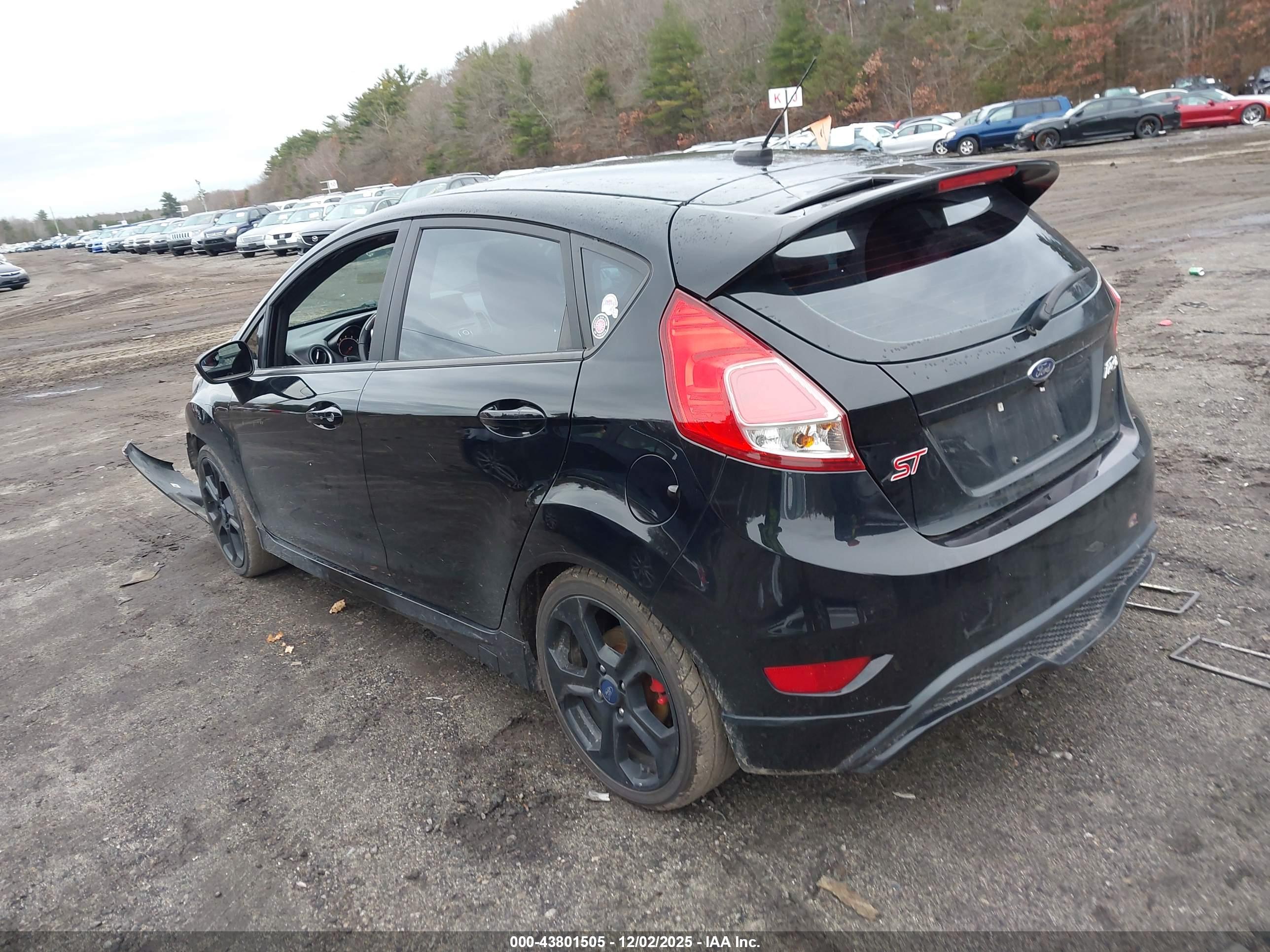 FORD FIESTA image 3