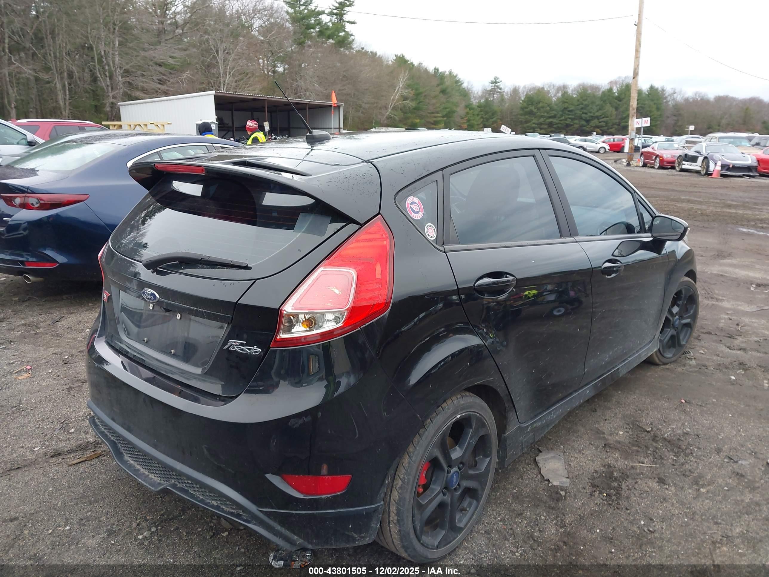FORD FIESTA image 4
