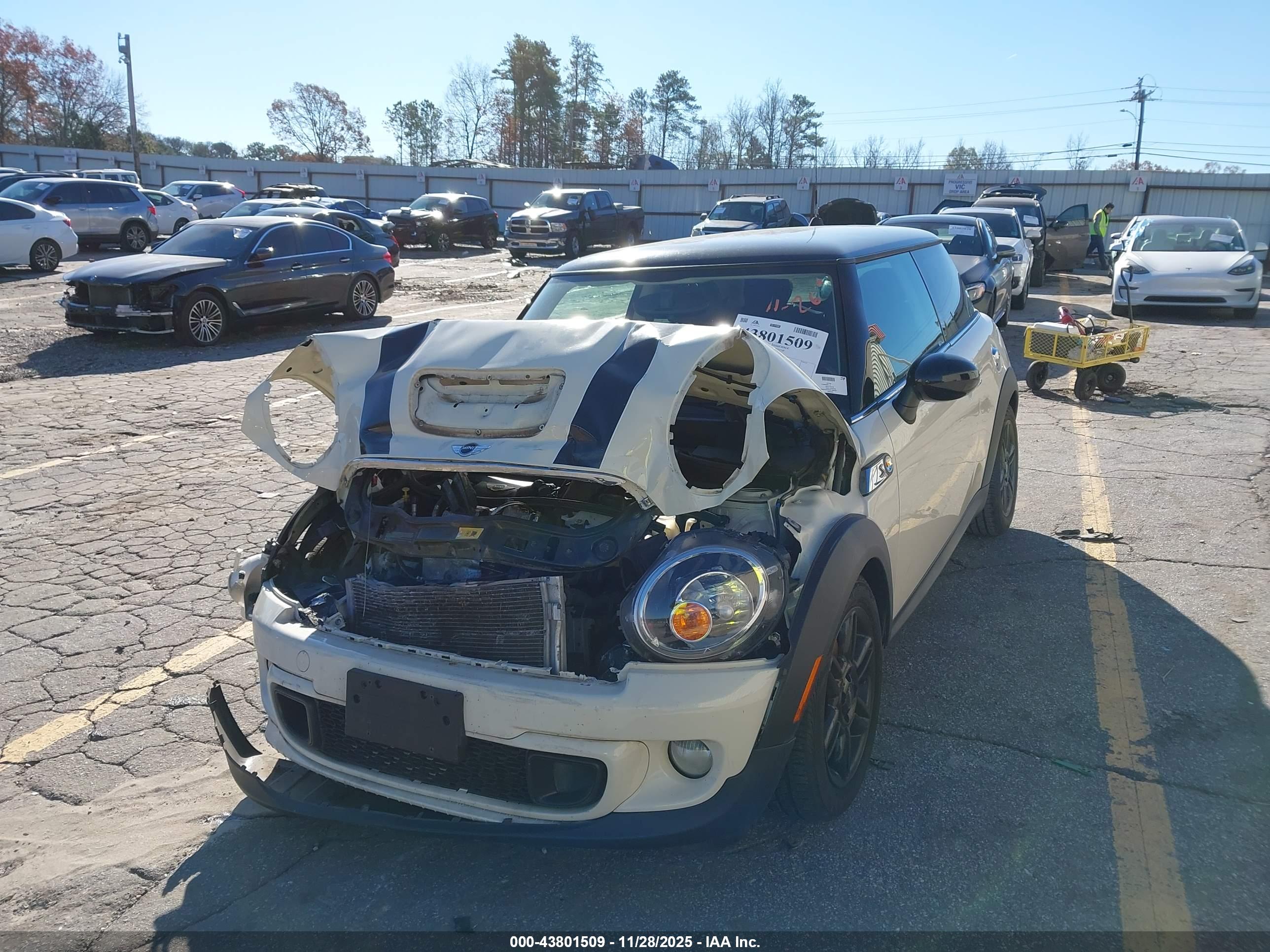 MINI HARDTOP image 2