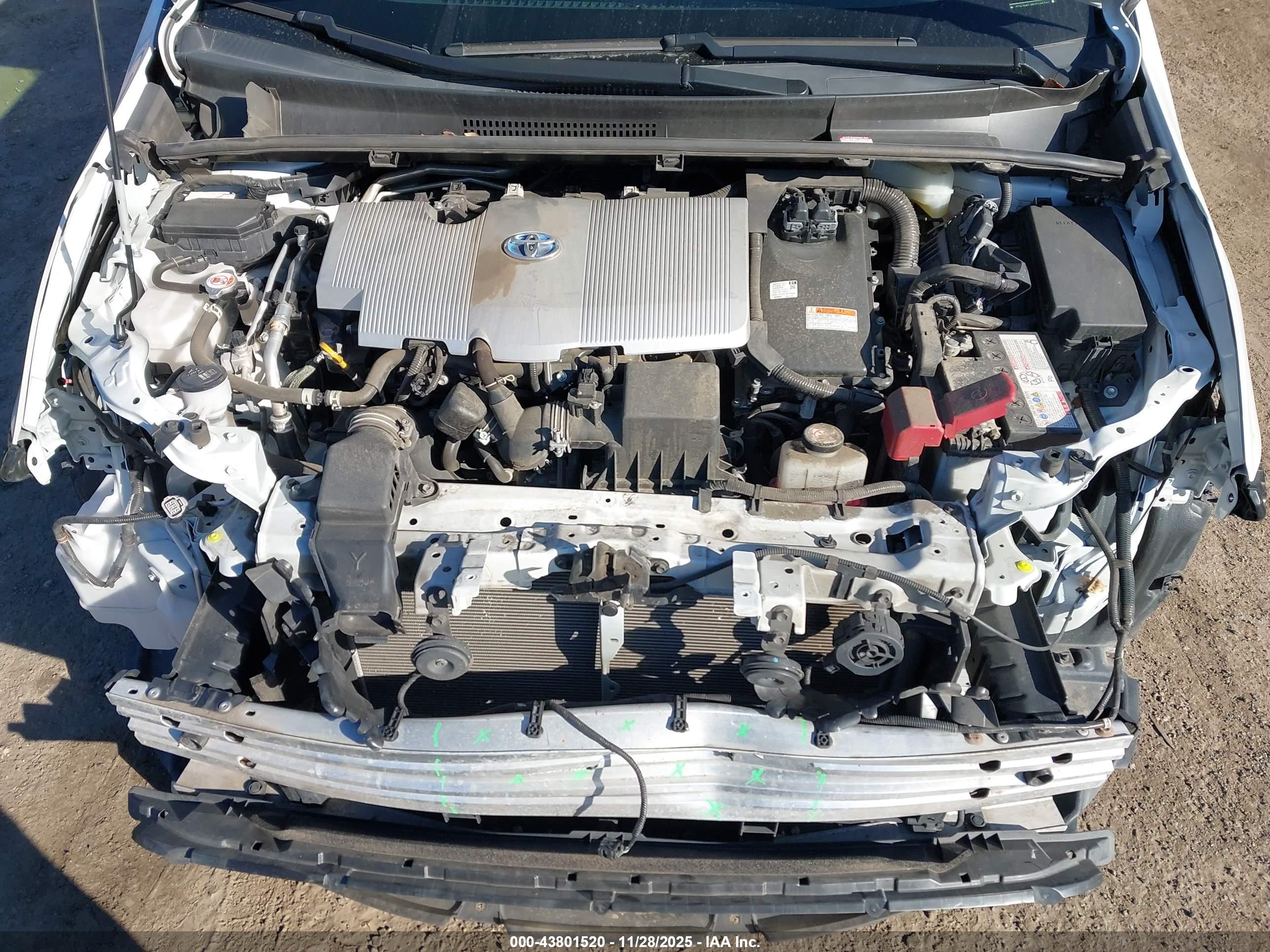 TOYOTA PRIUS image 10