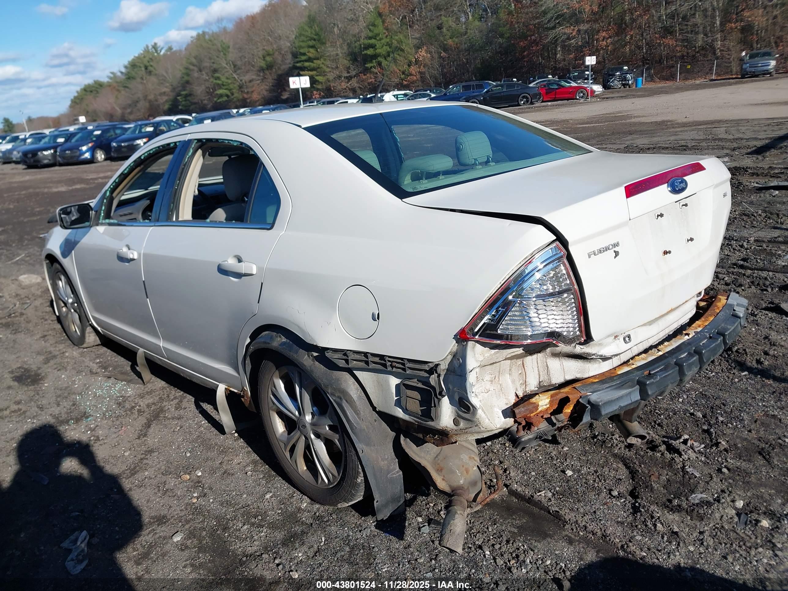 FORD FUSION image 3