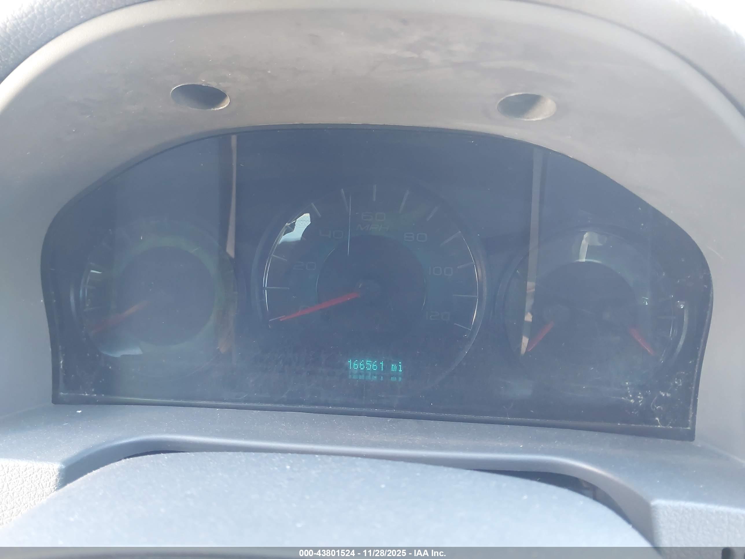 FORD FUSION image 7
