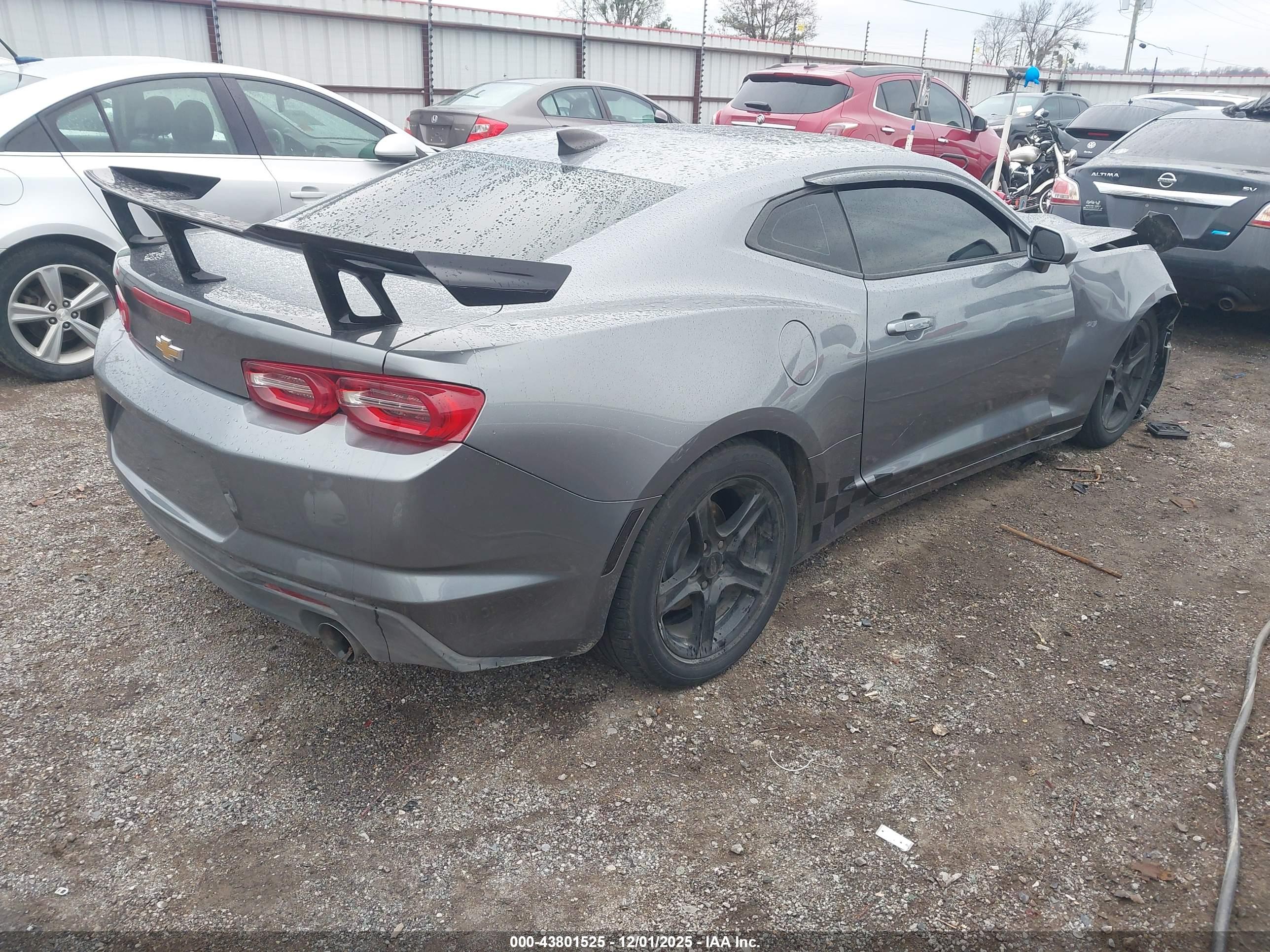 CHEVROLET CAMARO image 4